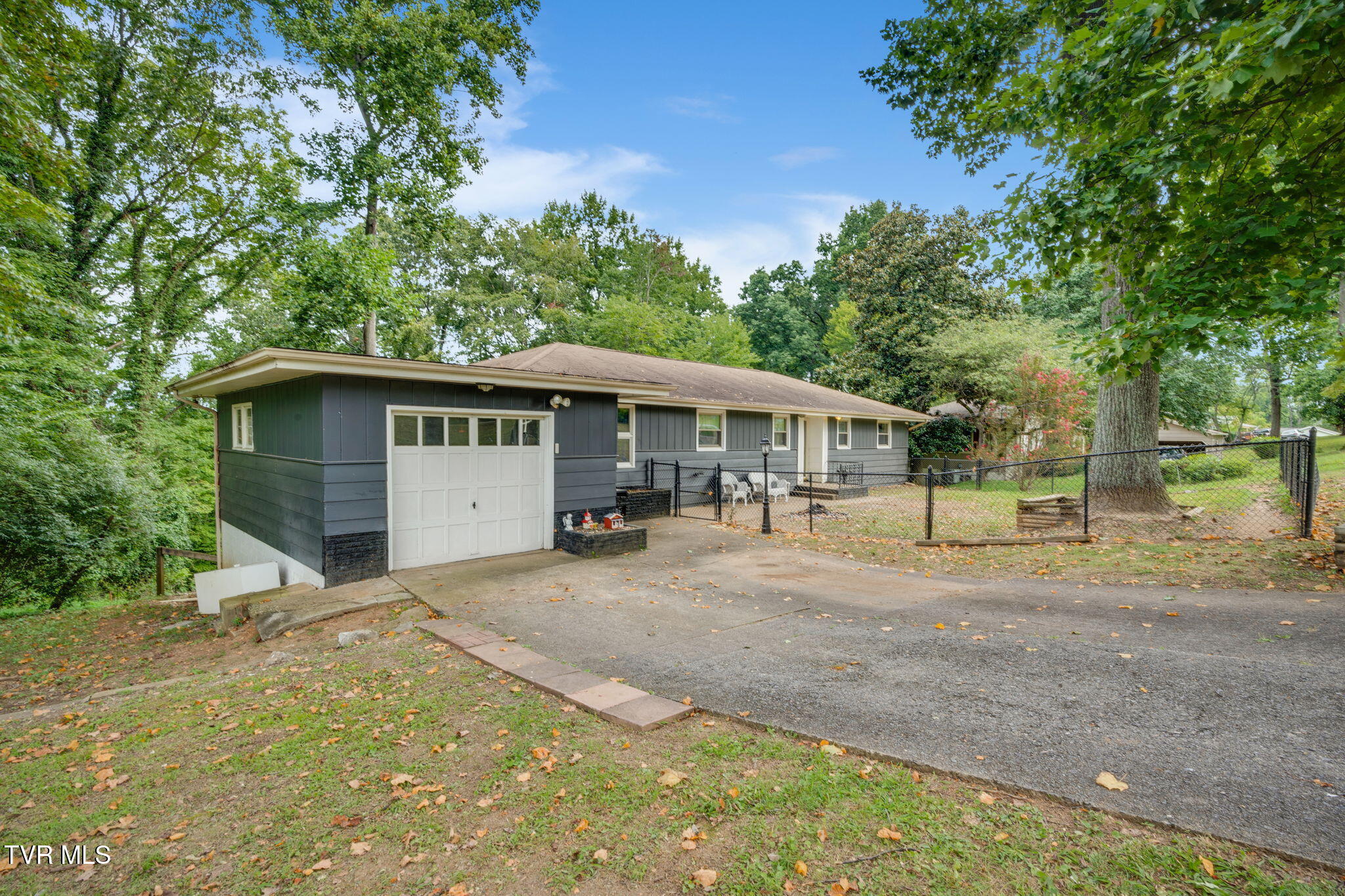 4016 Skyland Drive