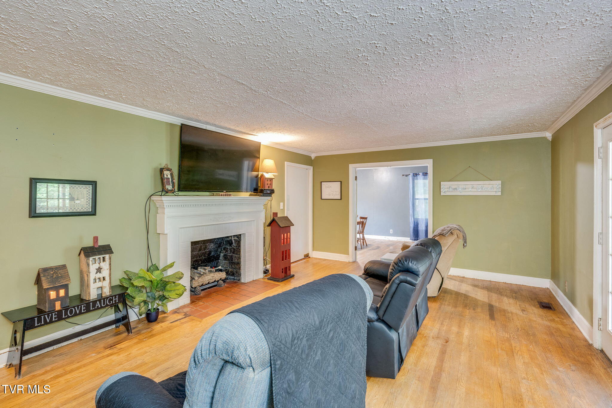 4016 Skyland Drive
