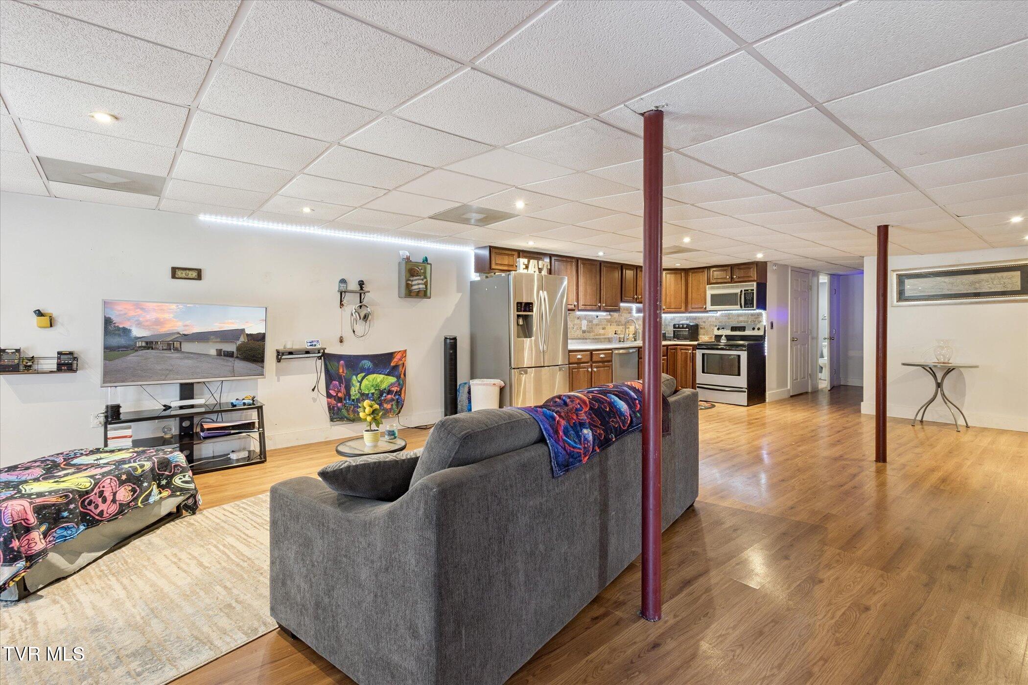 7717 Greenbriar Road