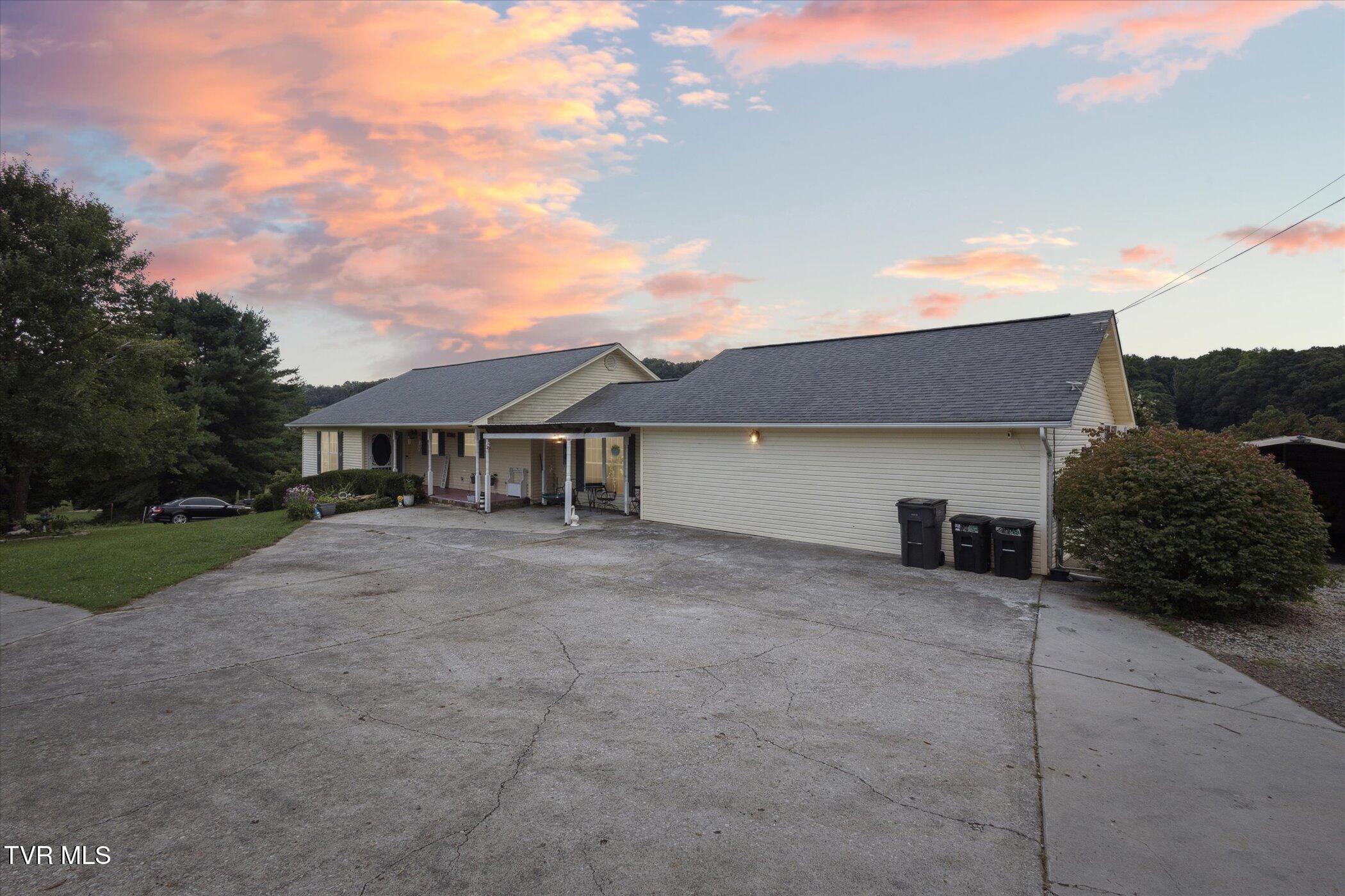 7717 Greenbriar Road