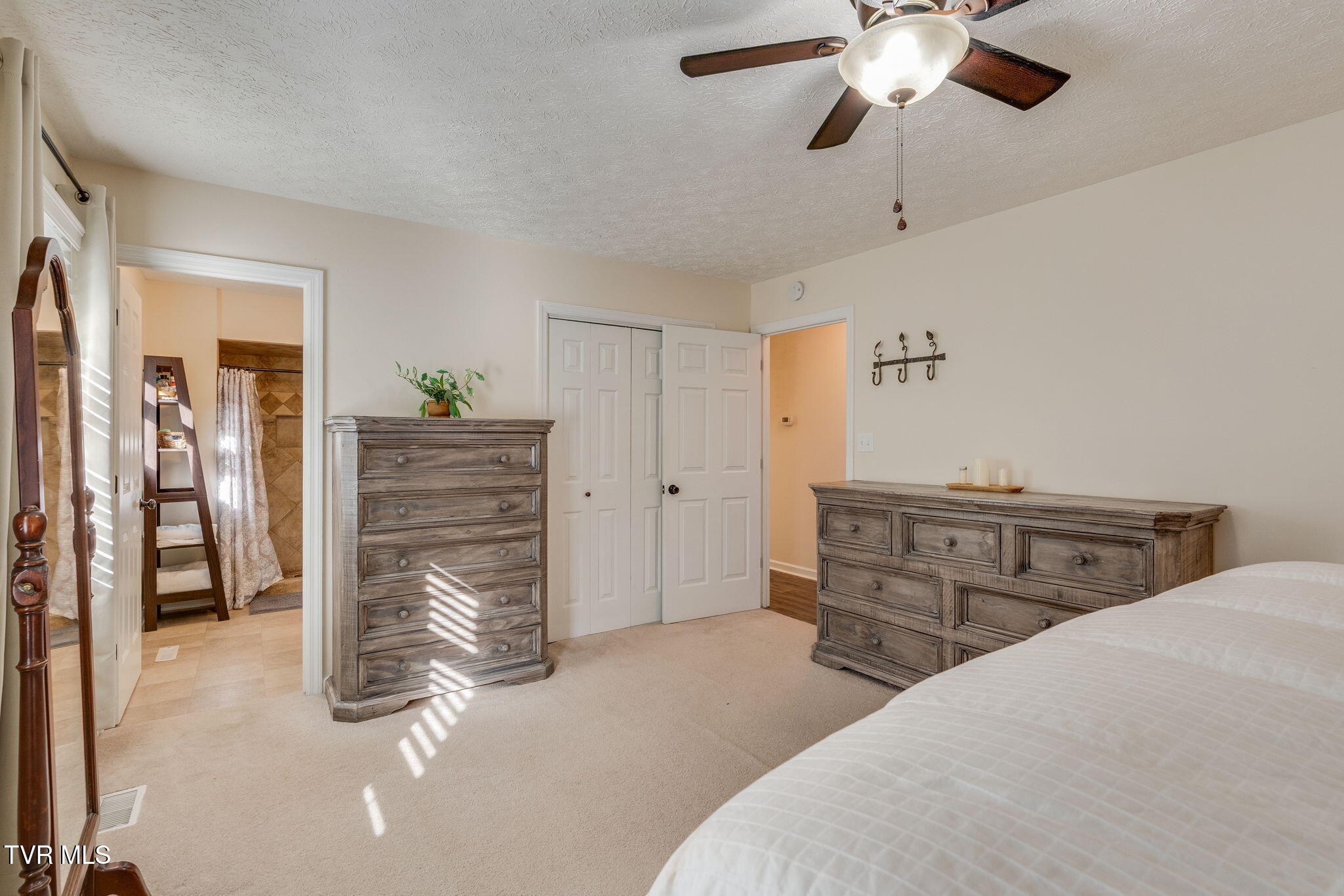 2316 Colonial View Road