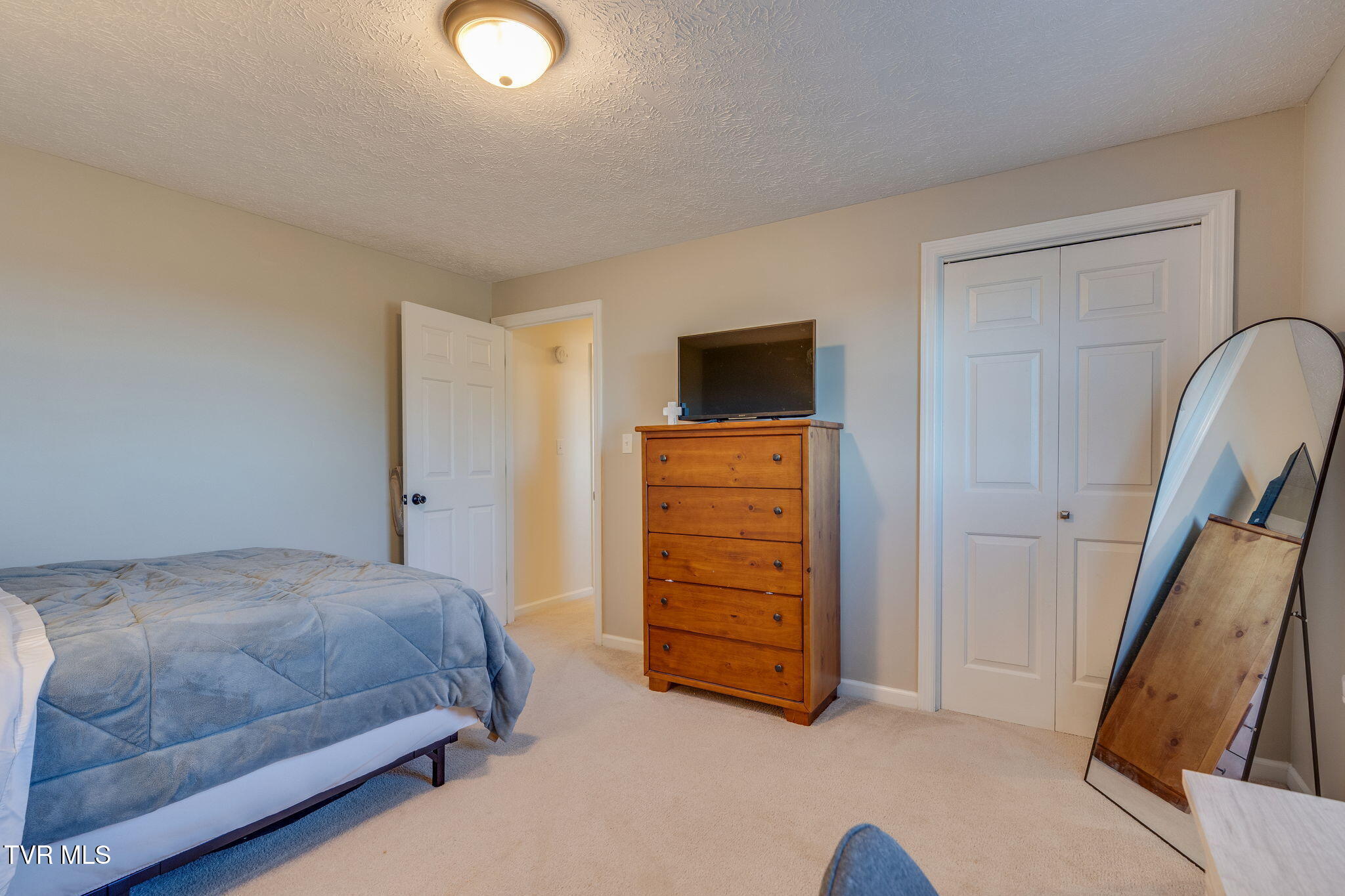 2316 Colonial View Road