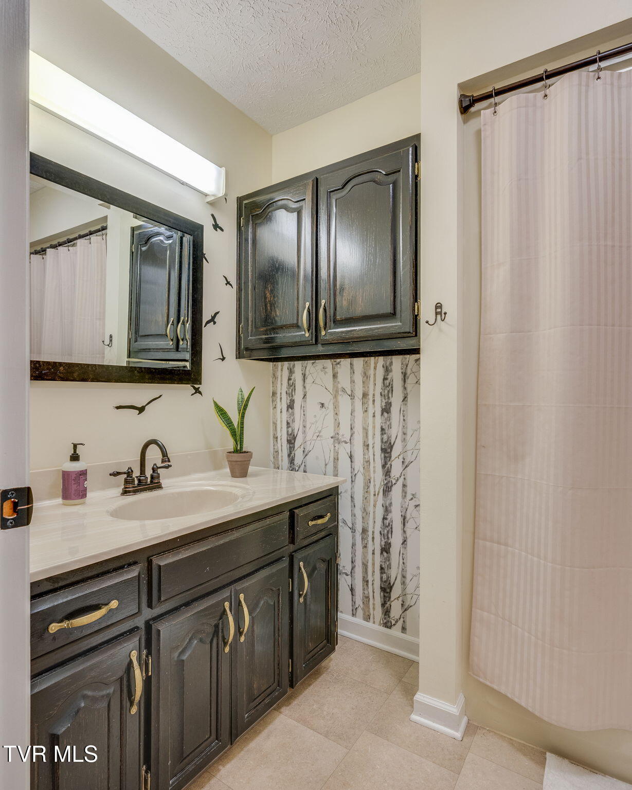 2316 Colonial View Road