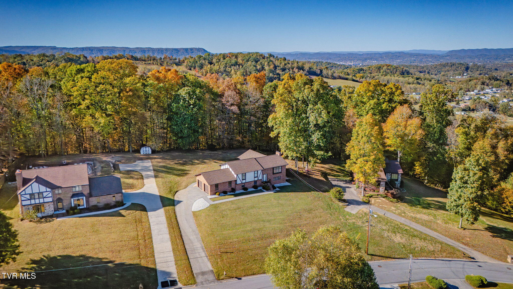 2316 Colonial View Road
