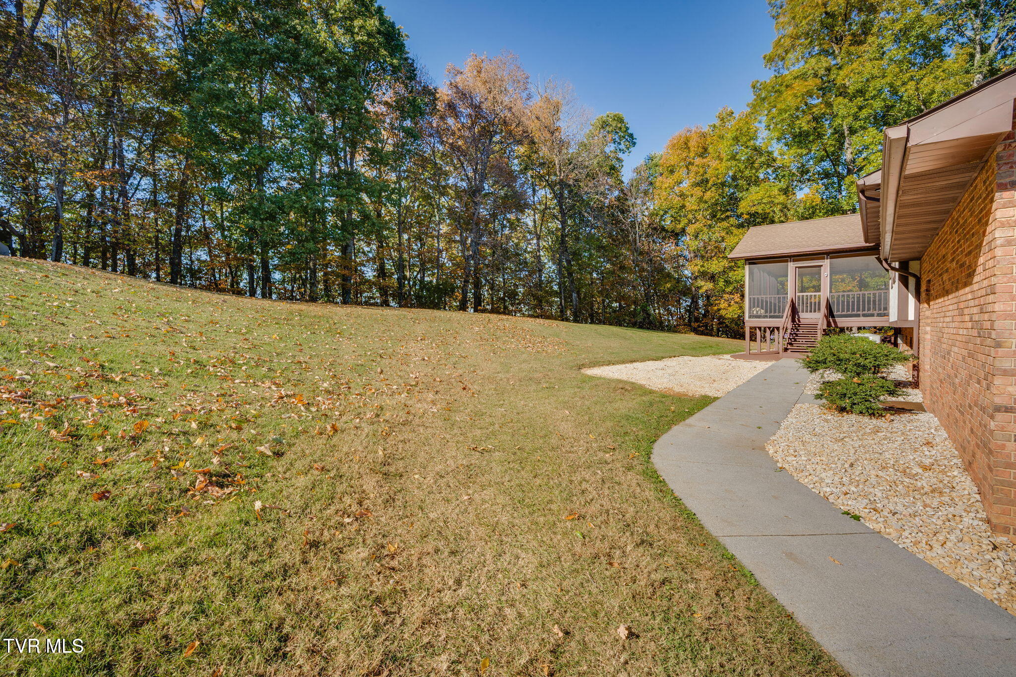 2316 Colonial View Road