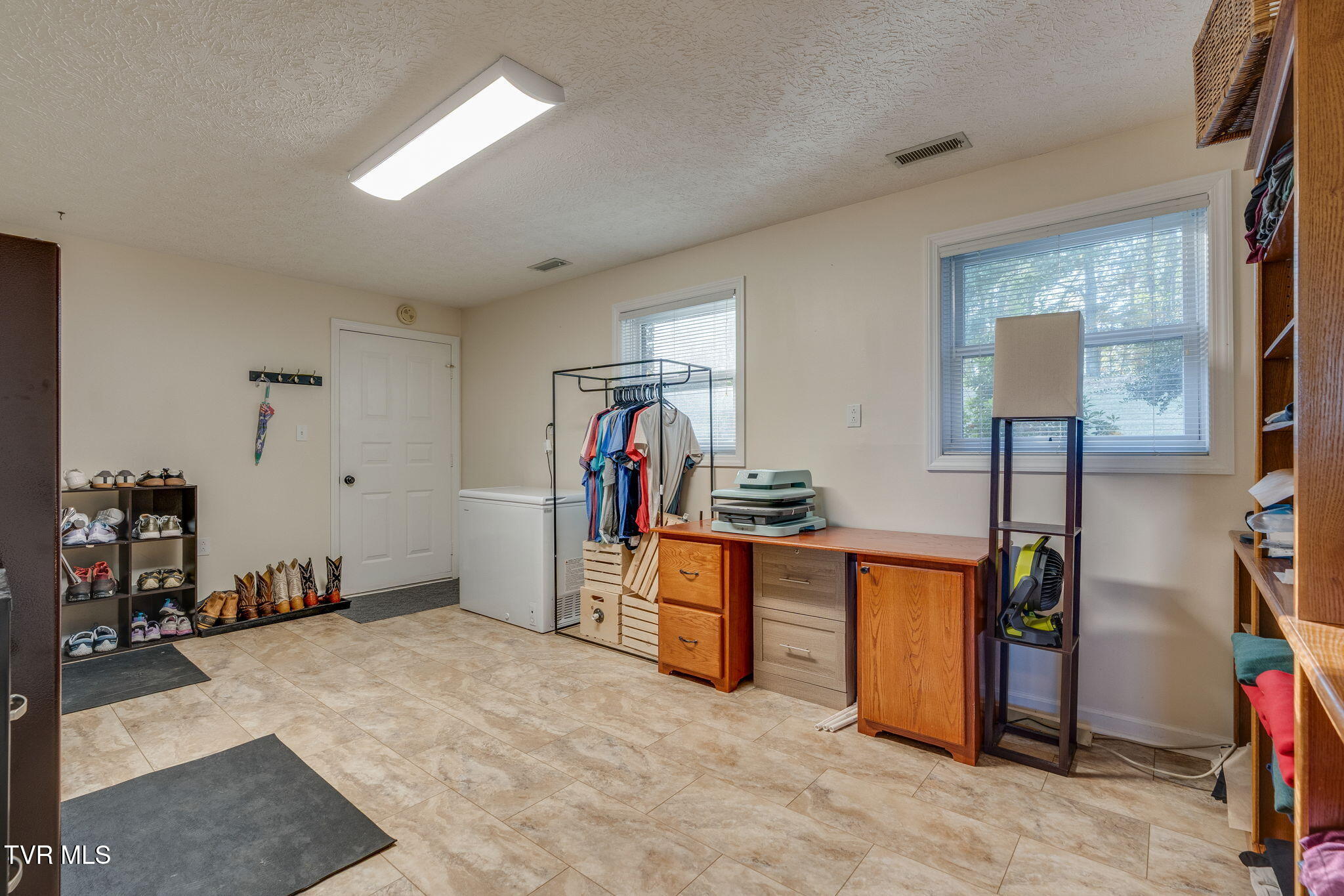 2316 Colonial View Road