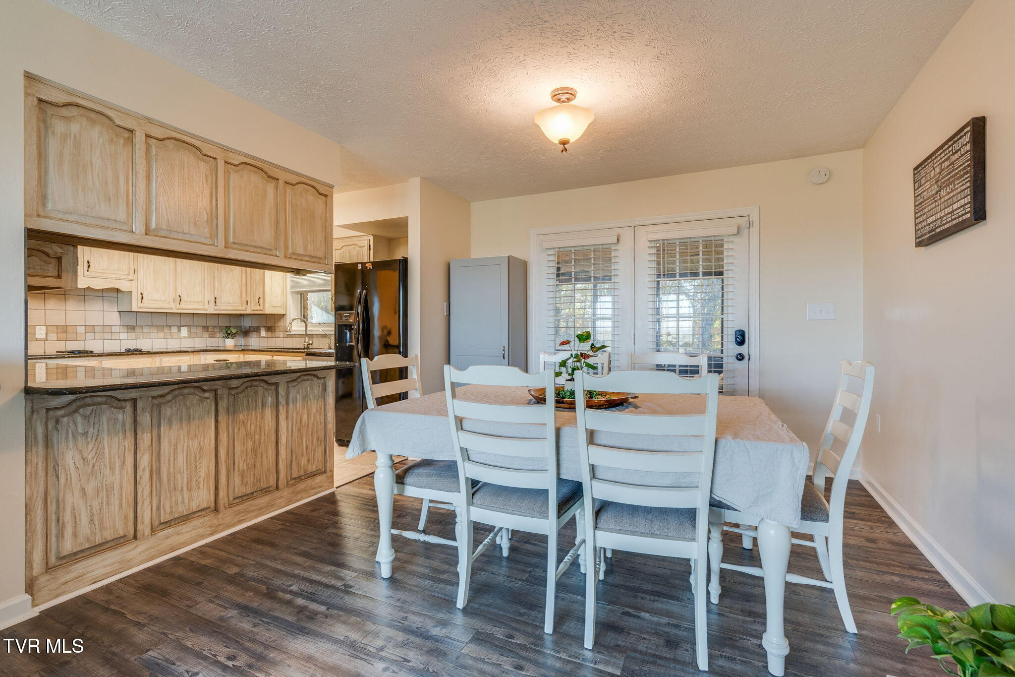 2316 Colonial View Road