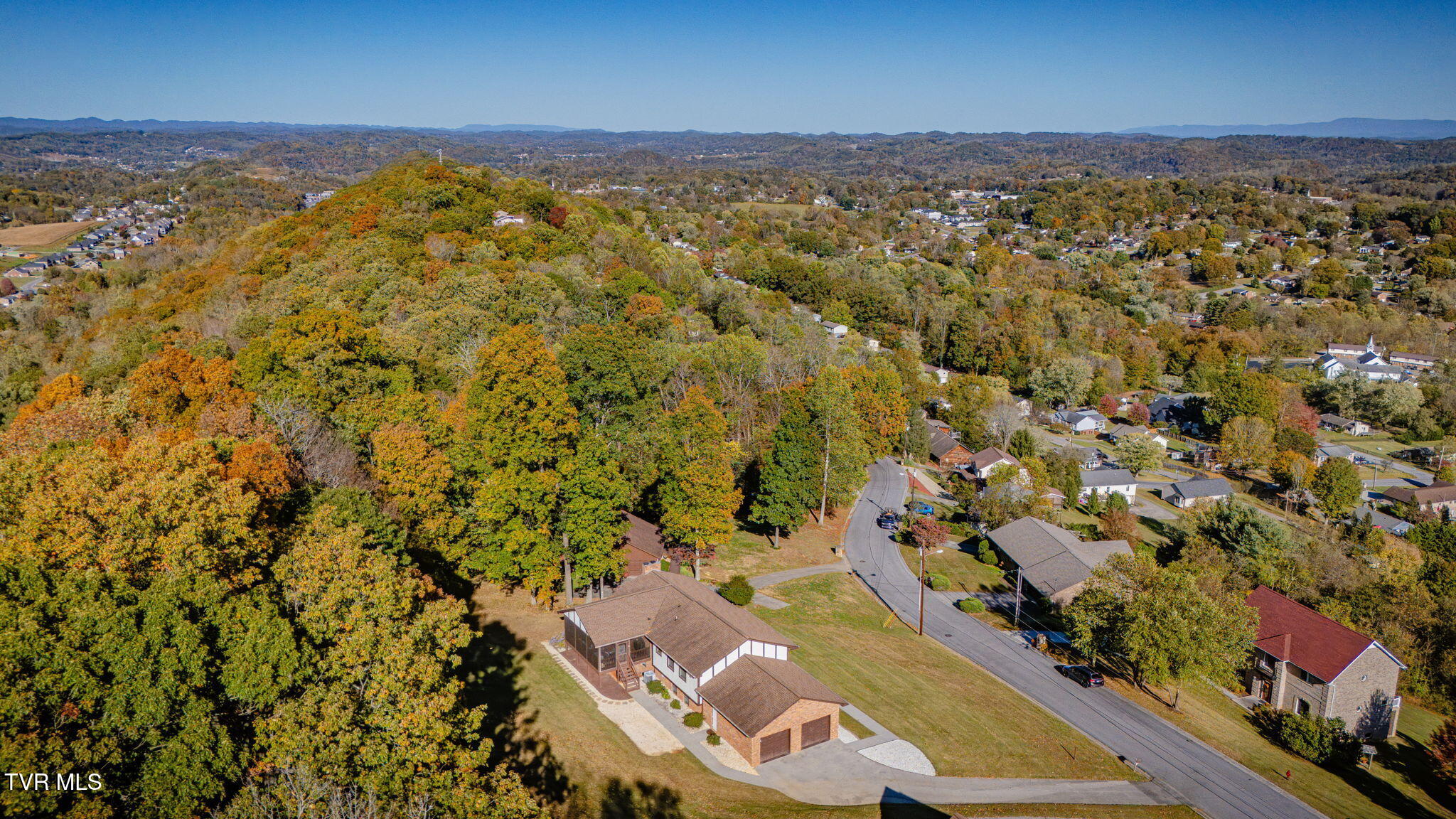 2316 Colonial View Road