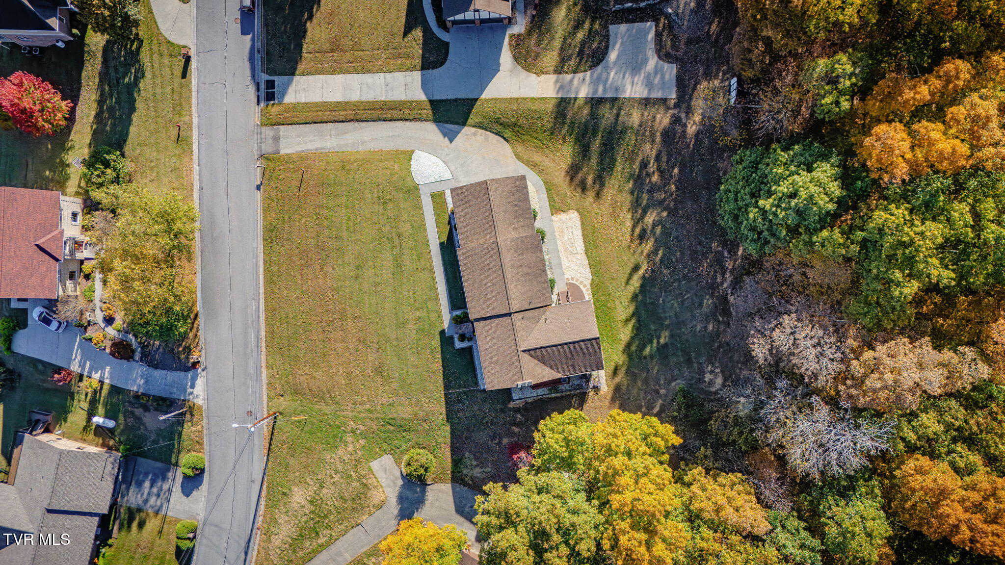 2316 Colonial View Road