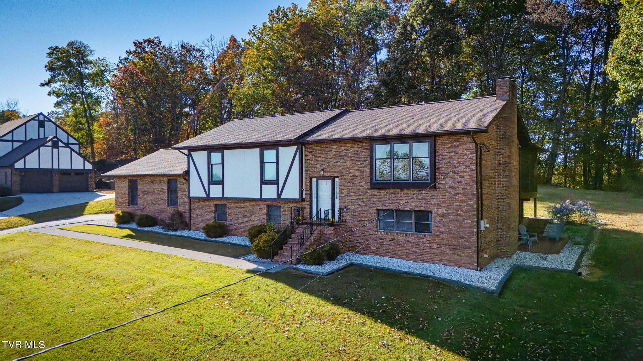 2316 Colonial View Road
