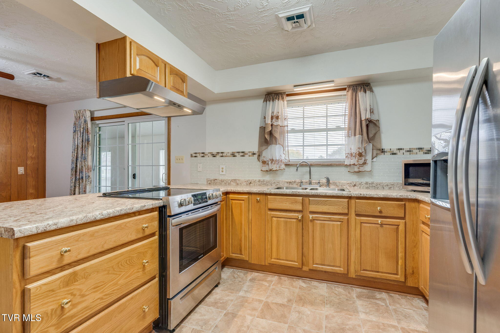 400 Drinnon Drive