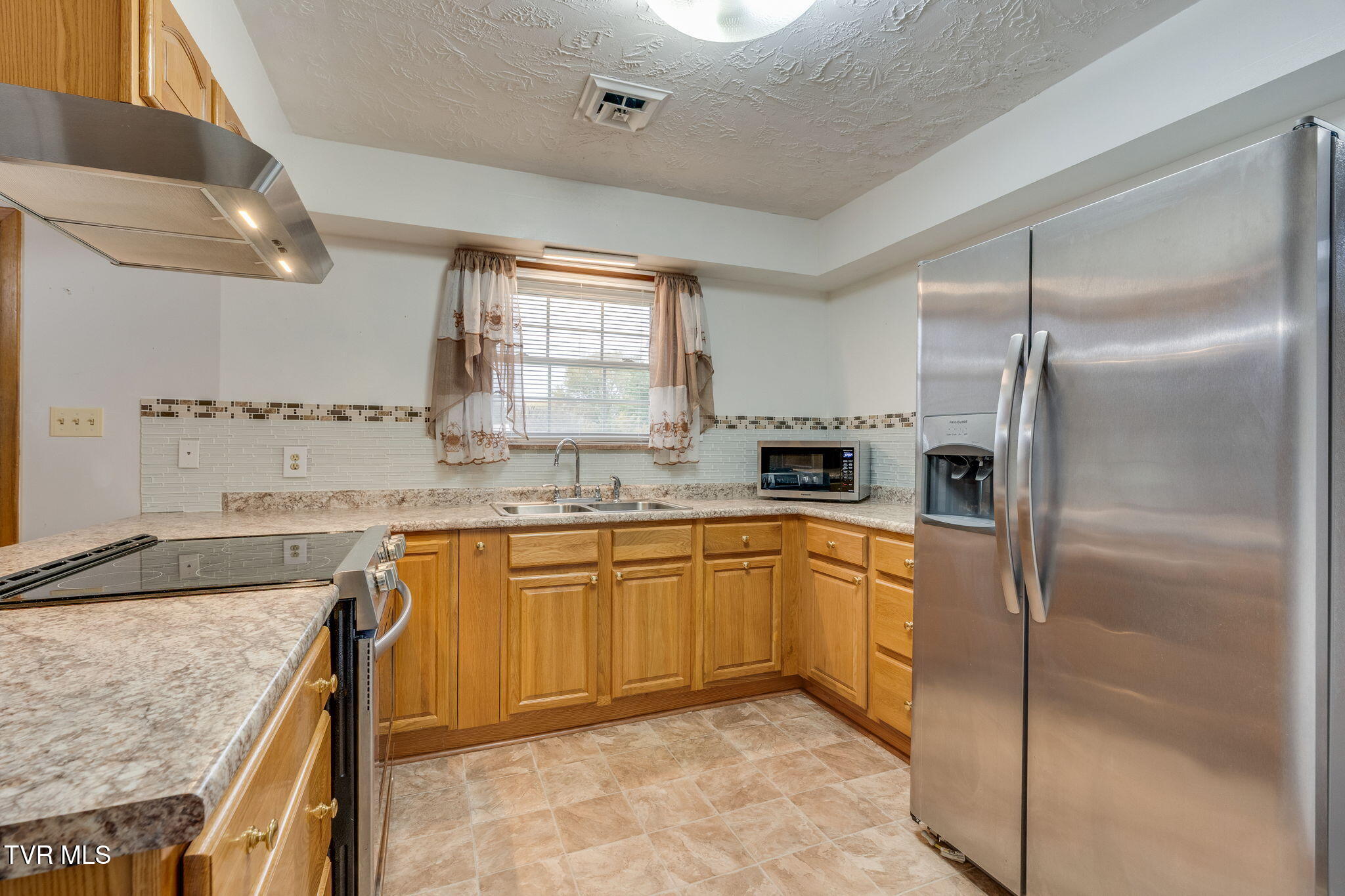 400 Drinnon Drive