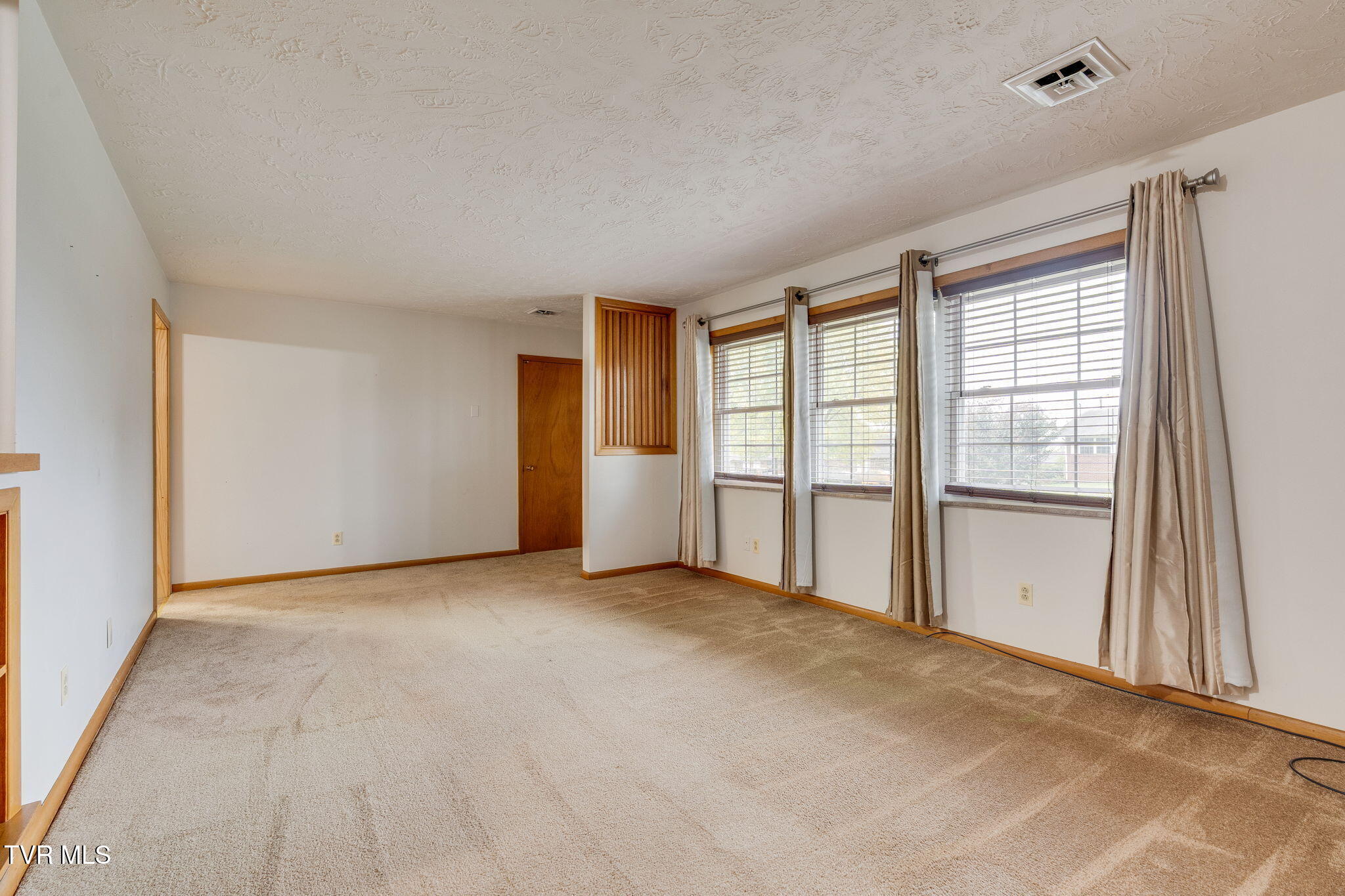400 Drinnon Drive