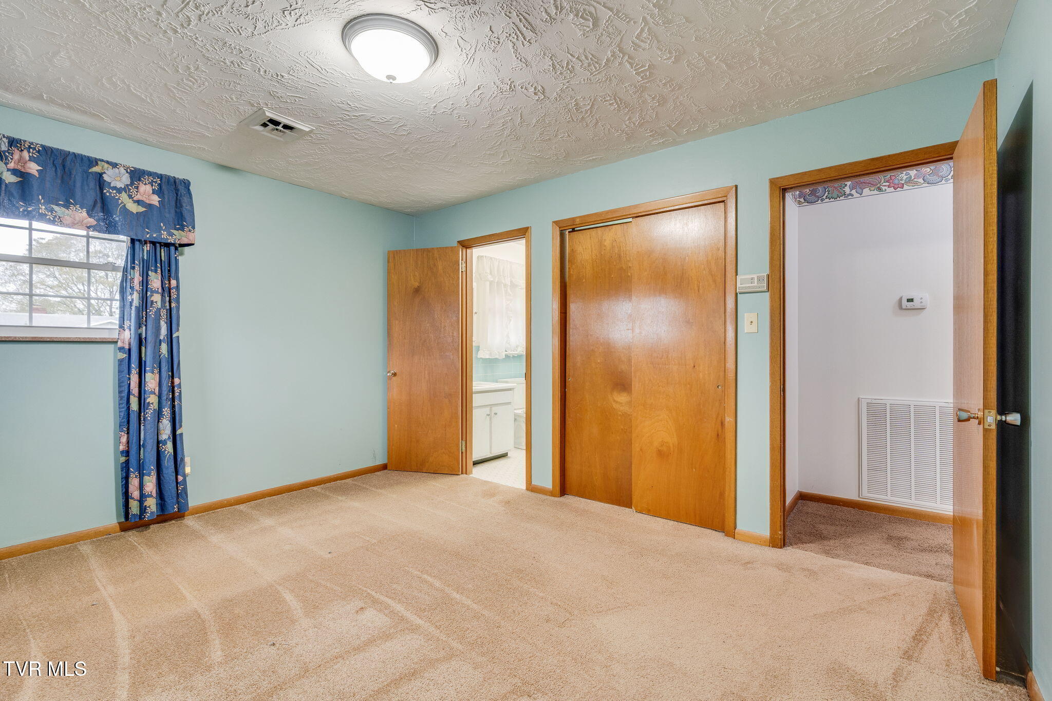 400 Drinnon Drive