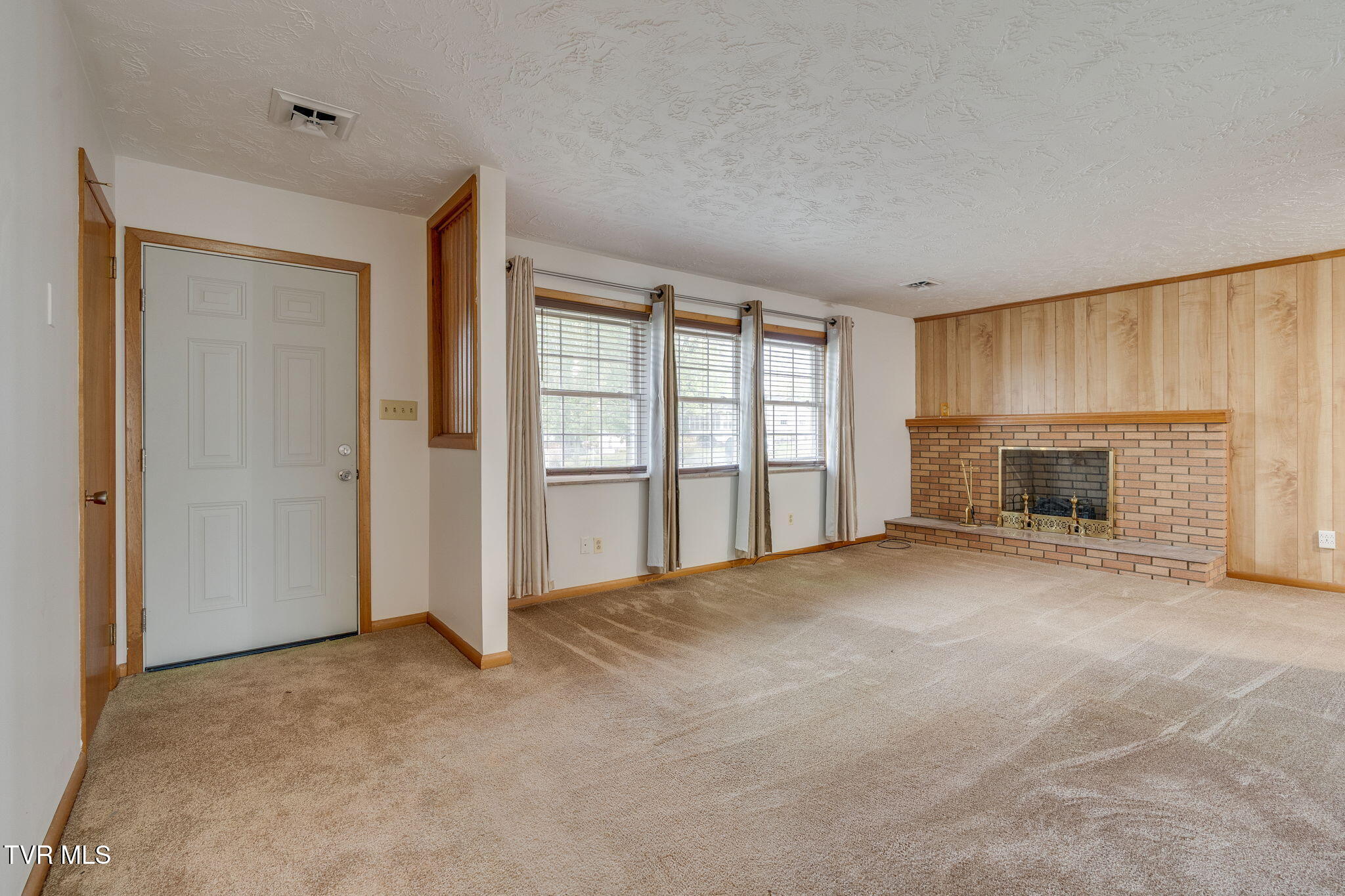 400 Drinnon Drive
