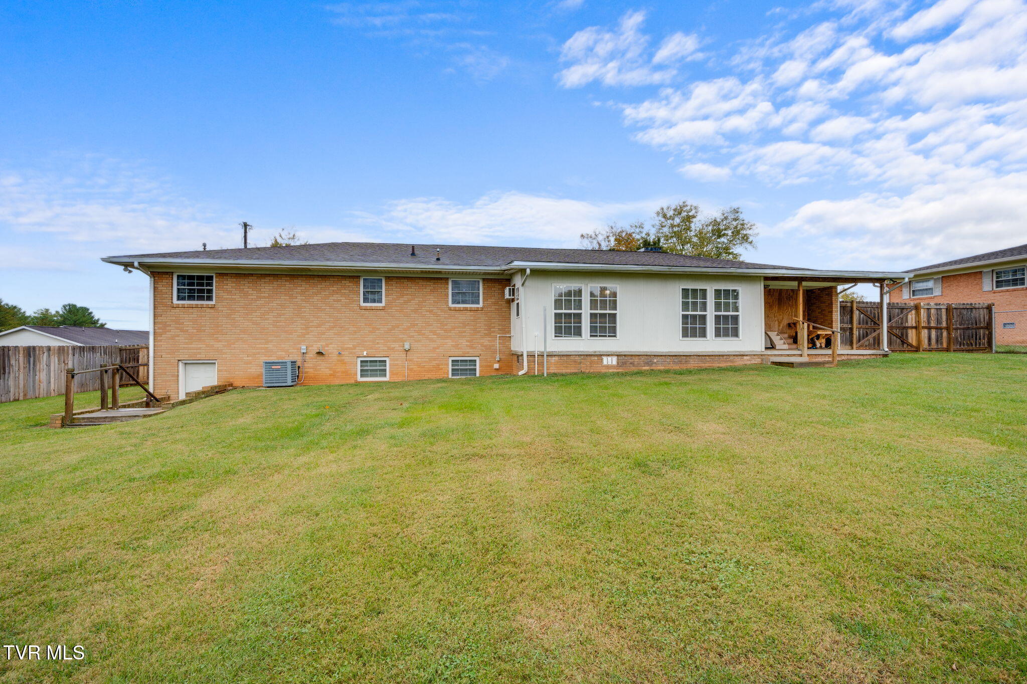 400 Drinnon Drive