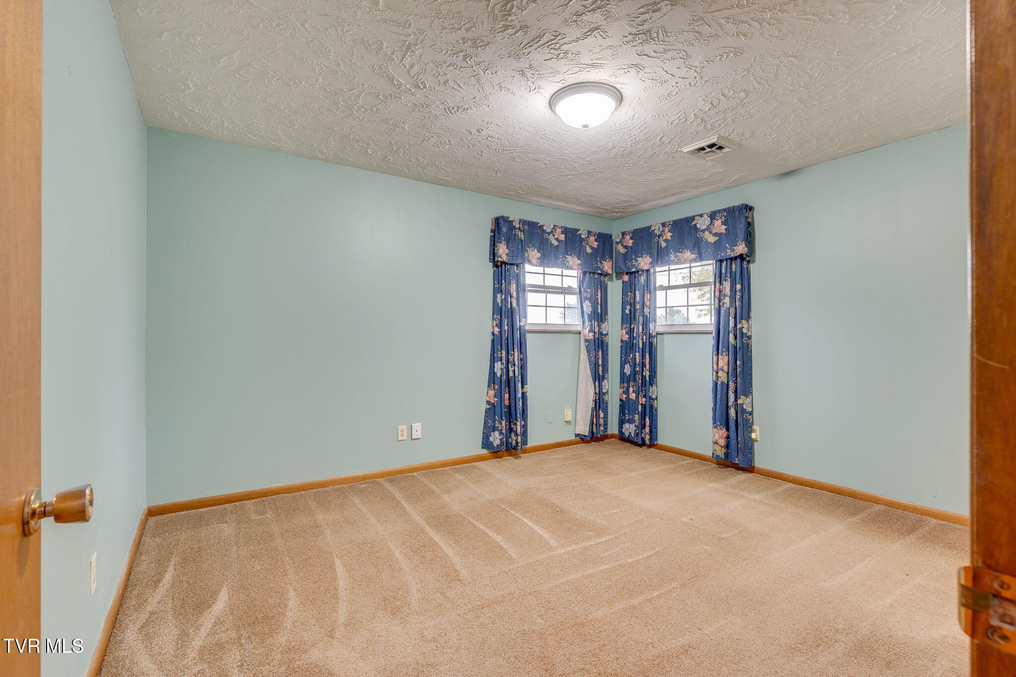 400 Drinnon Drive