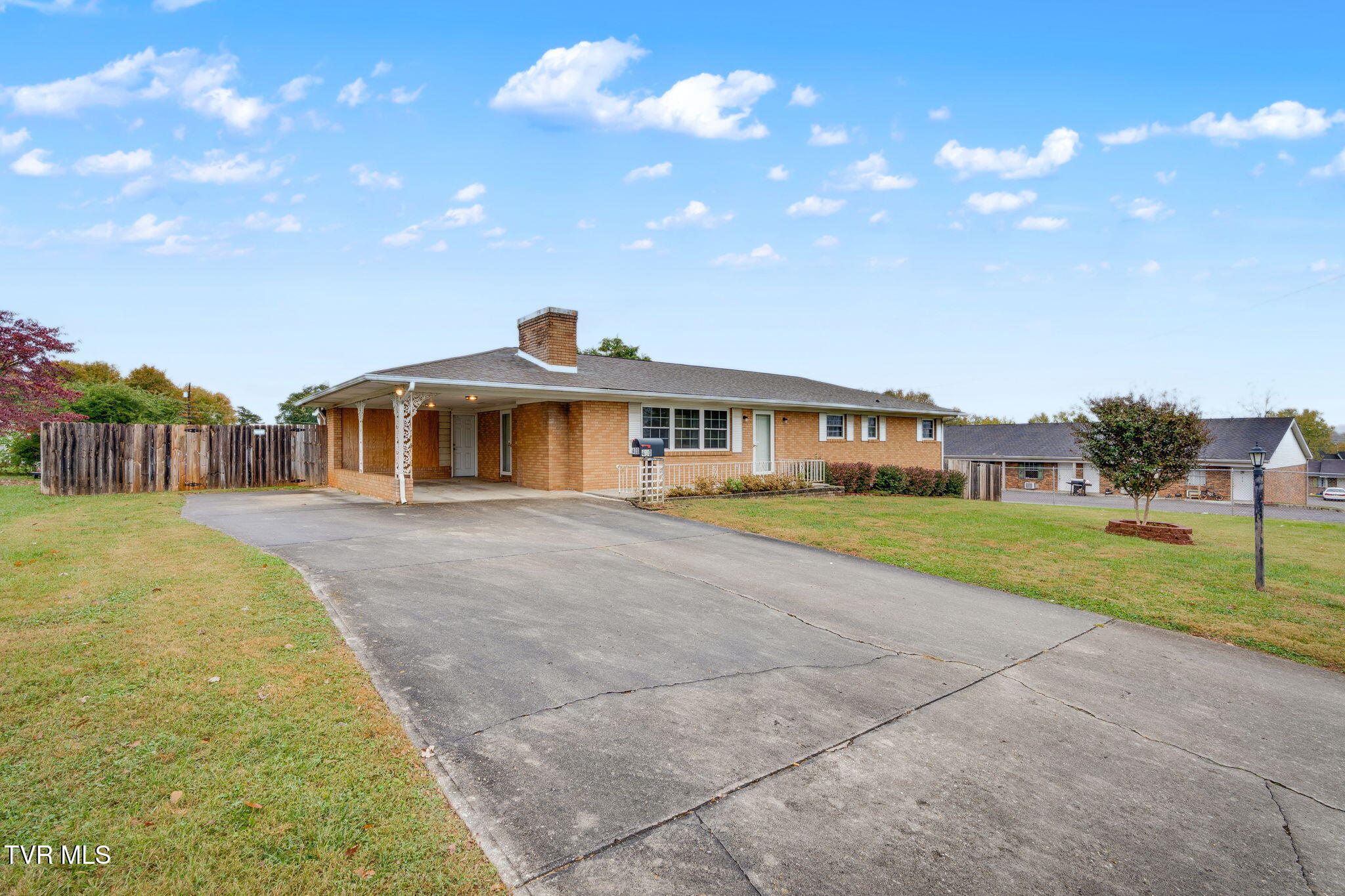 400 Drinnon Drive