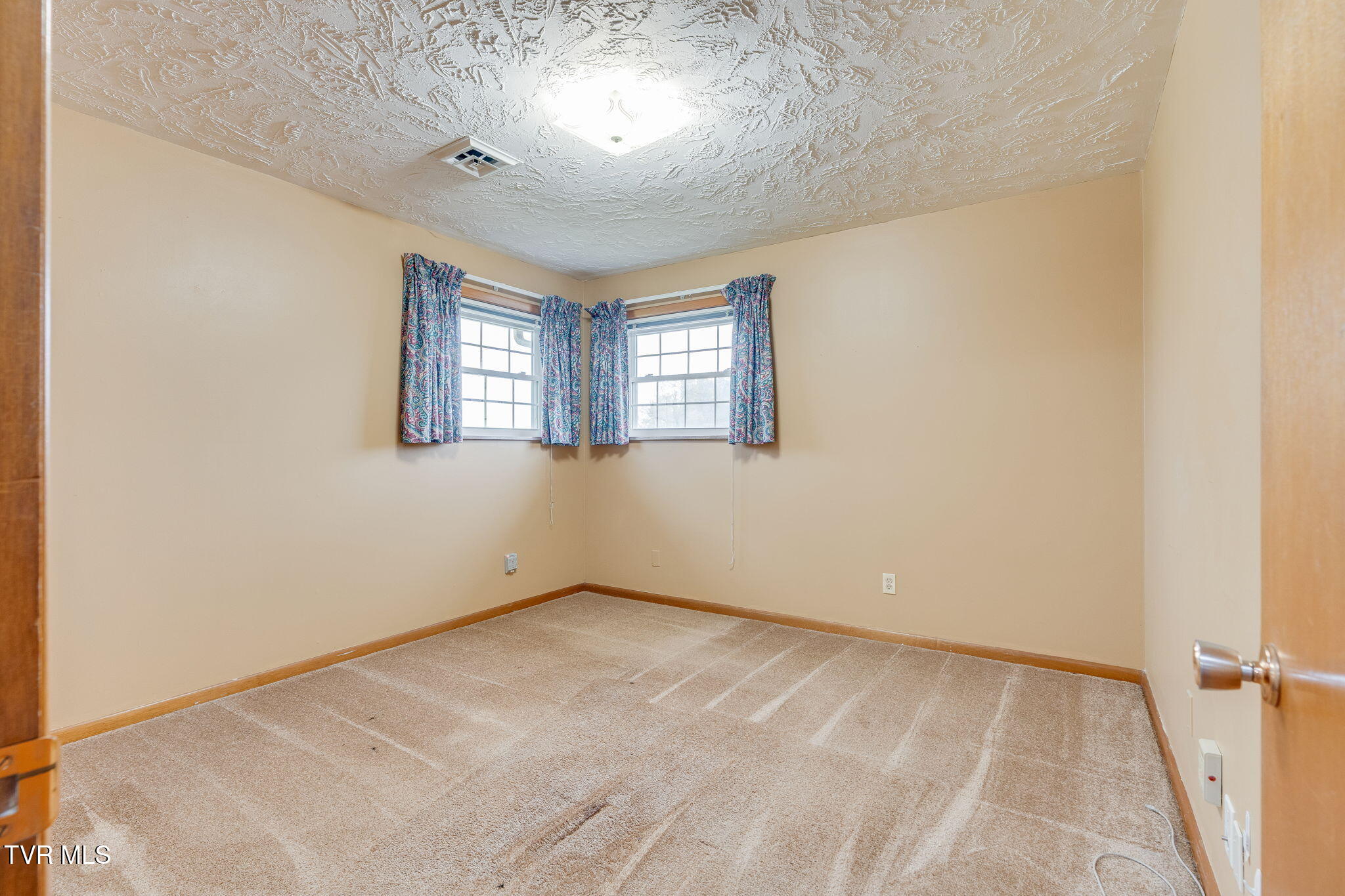 400 Drinnon Drive