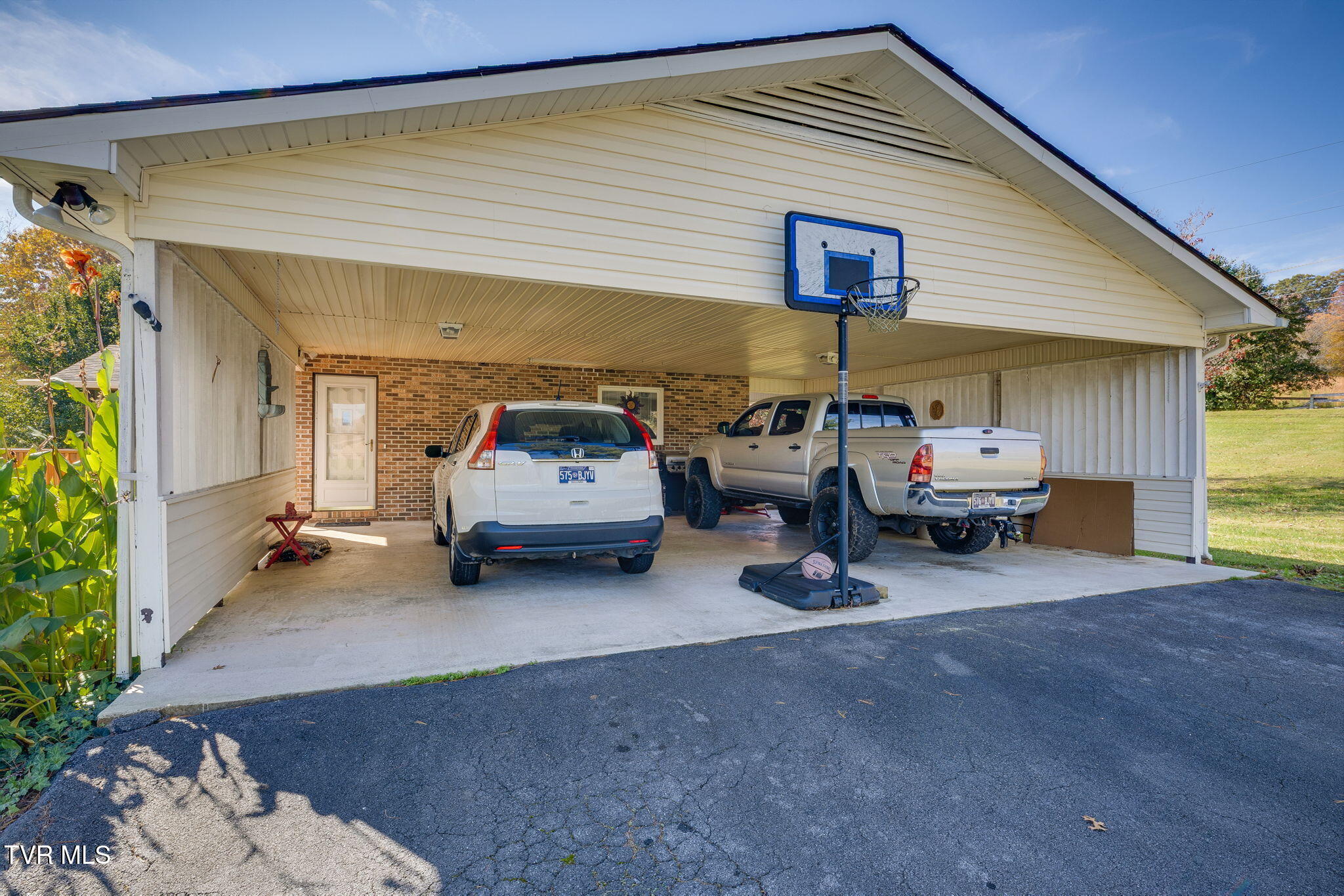 520 West Valley Drive