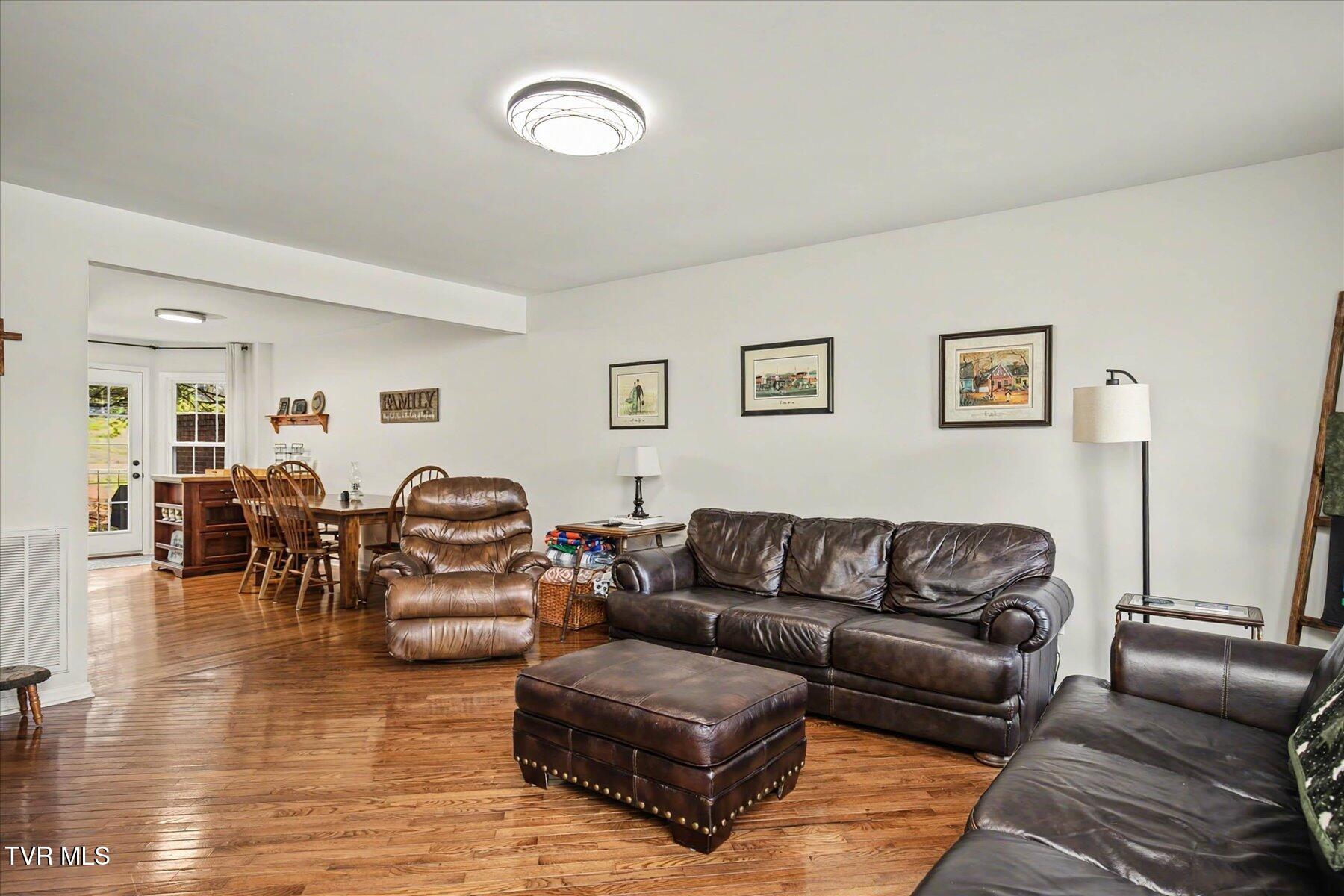 437 Andover Court .