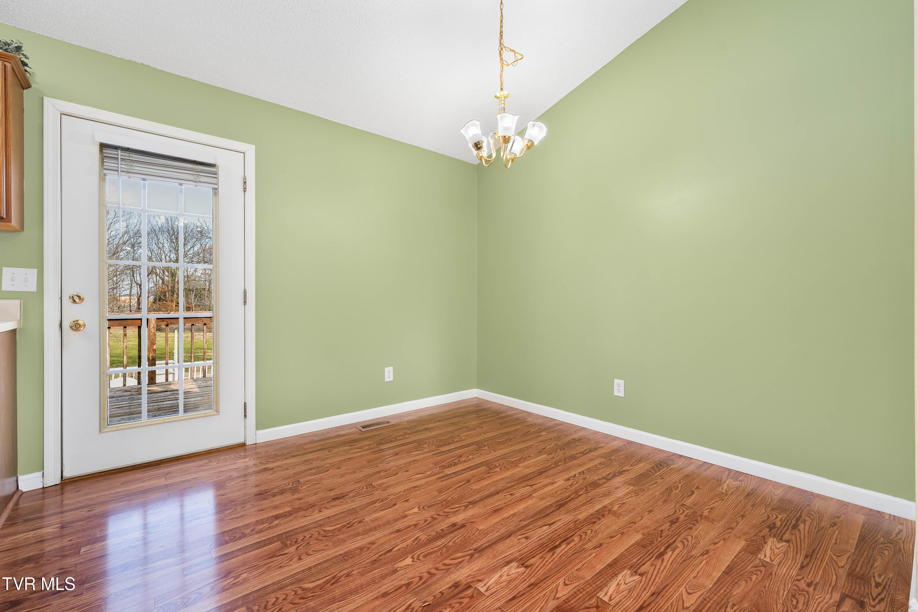 115 Maple Ridge Drive