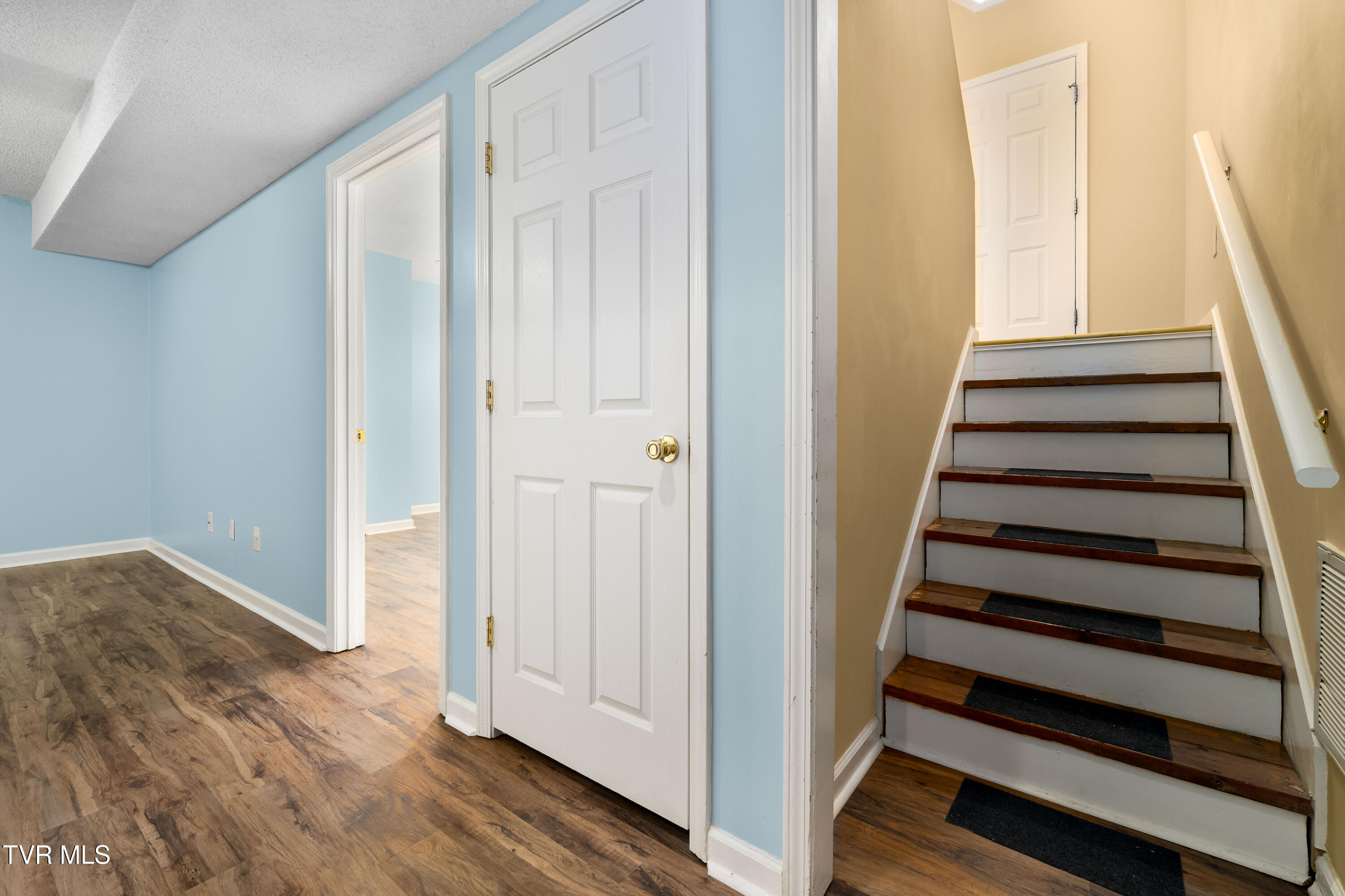 115 Maple Ridge Drive