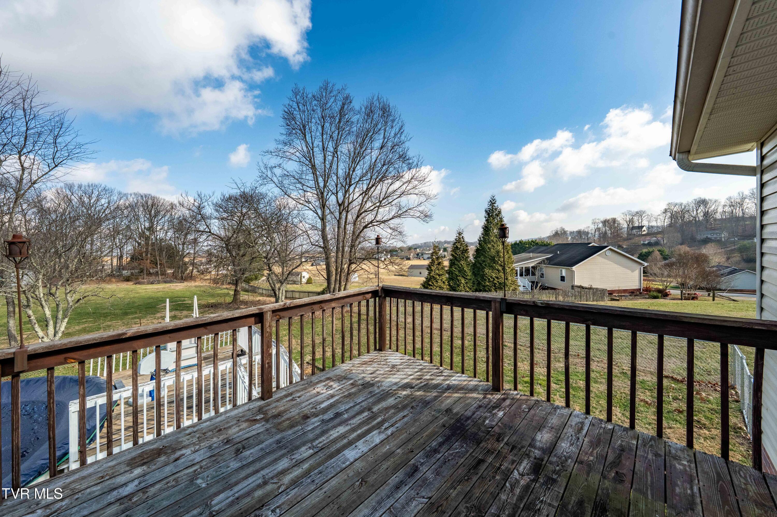 115 Maple Ridge Drive