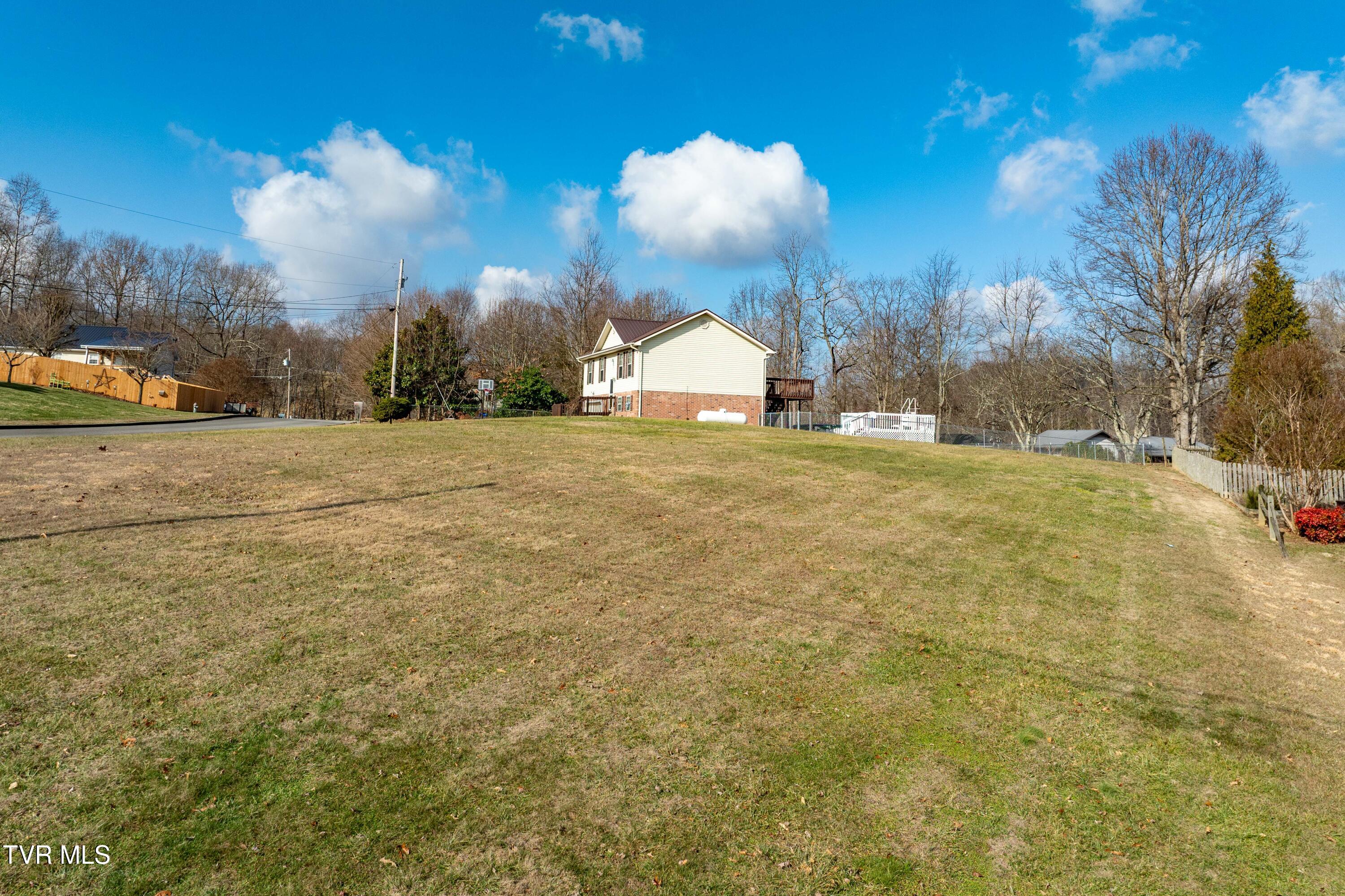 115 Maple Ridge Drive