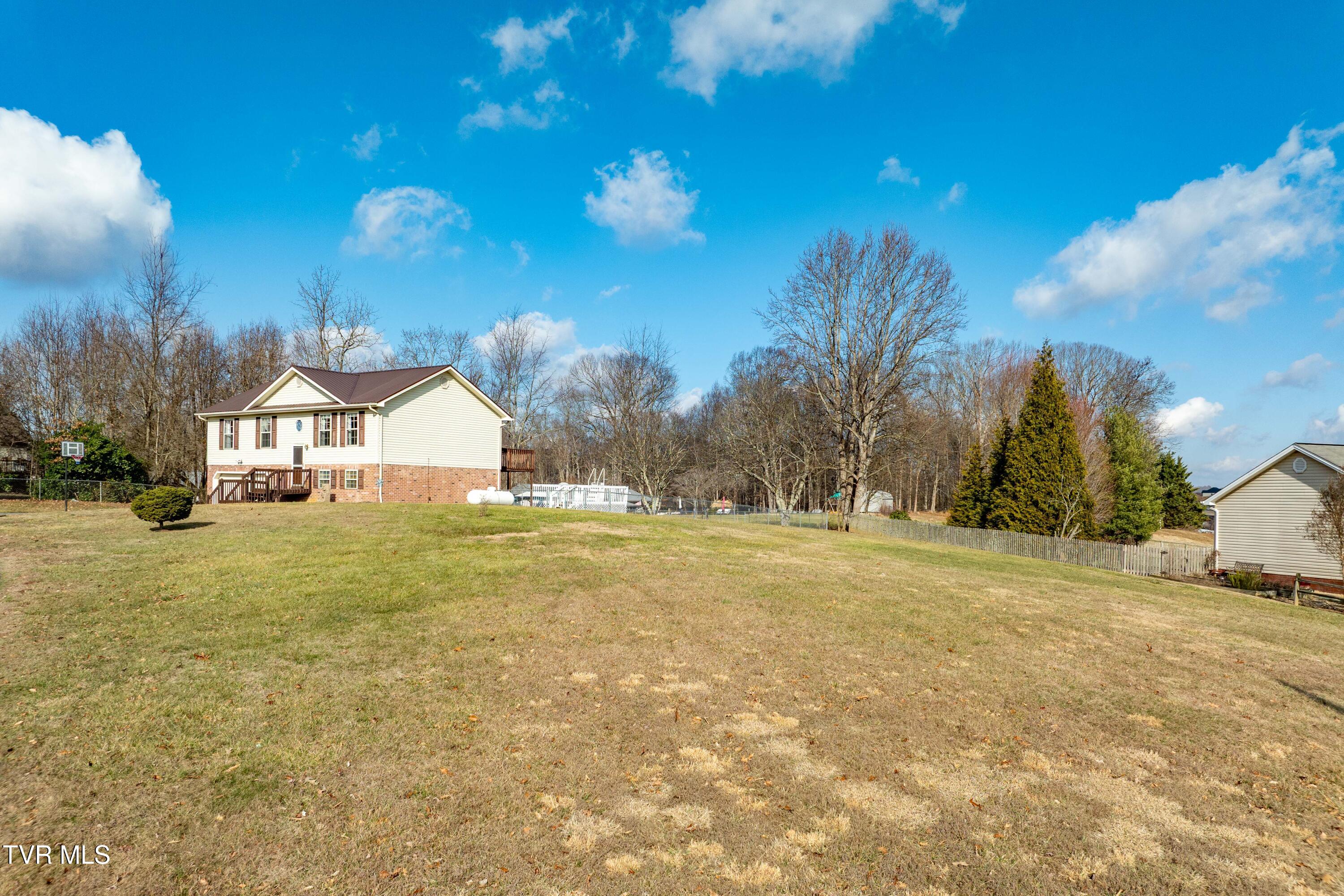 115 Maple Ridge Drive