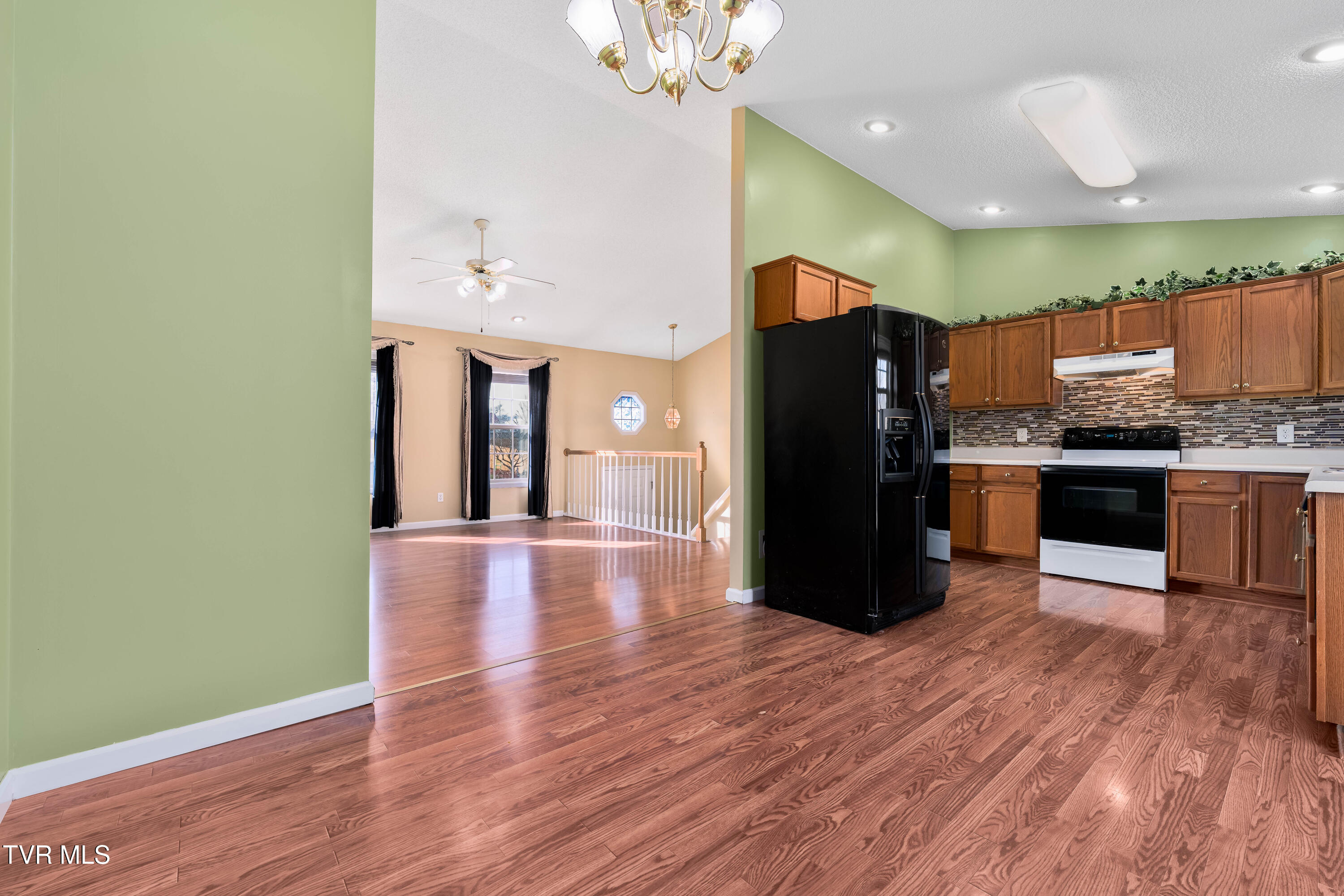 115 Maple Ridge Drive
