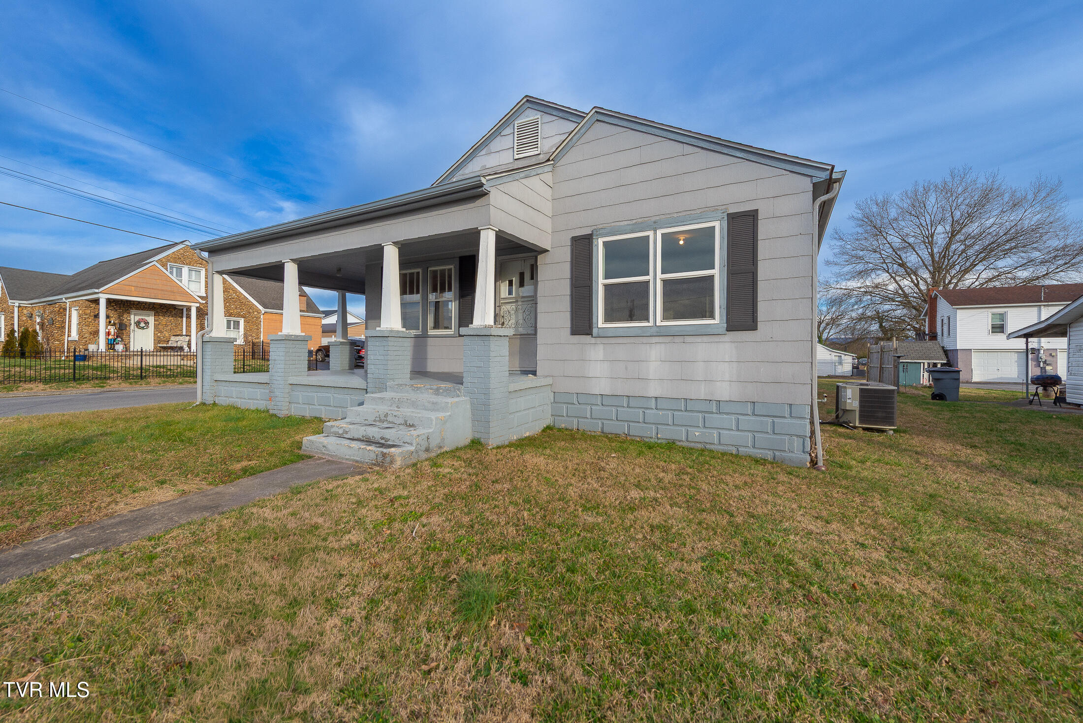 1601 Edgemont Avenue