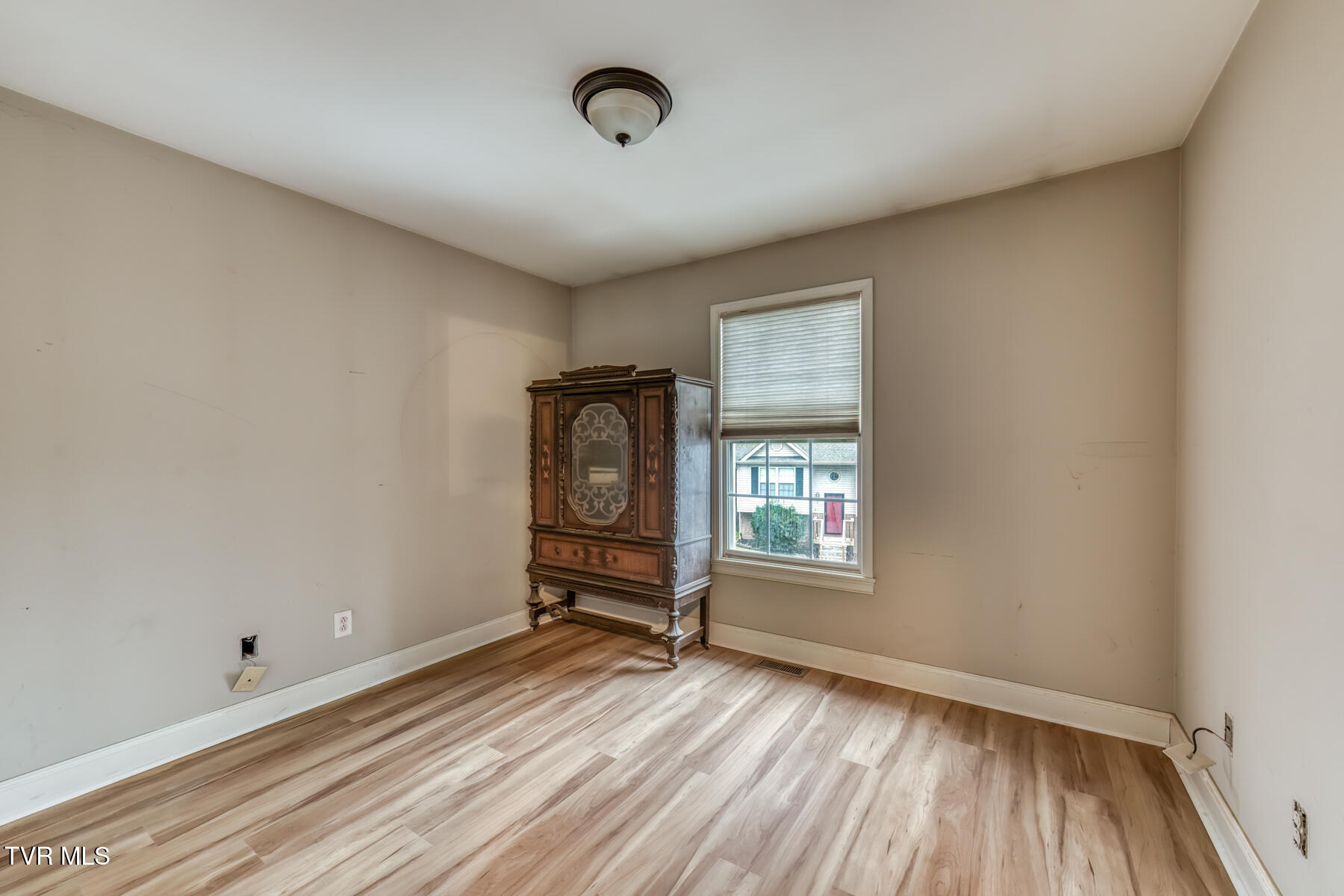 87 Lorena Lane