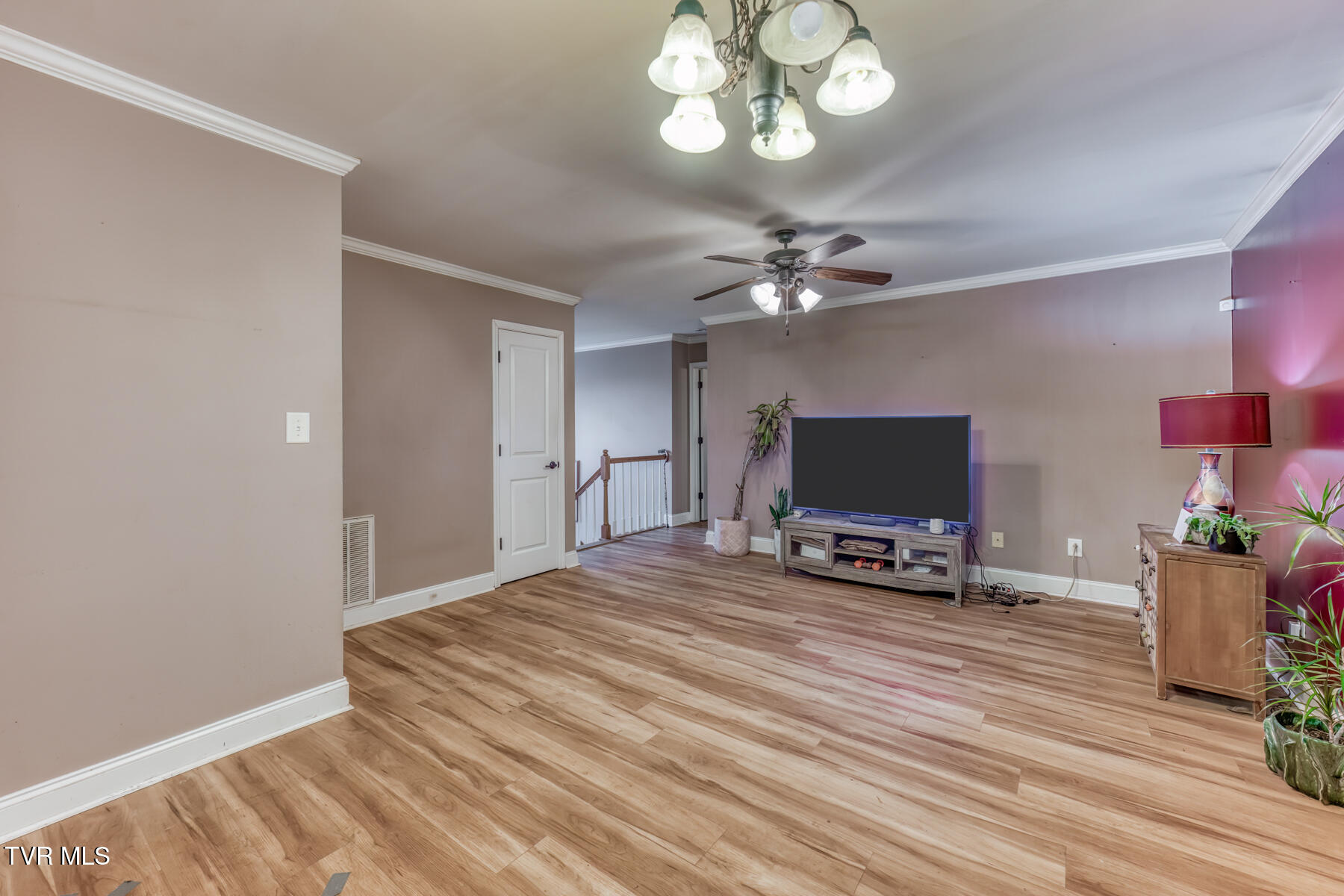 87 Lorena Lane