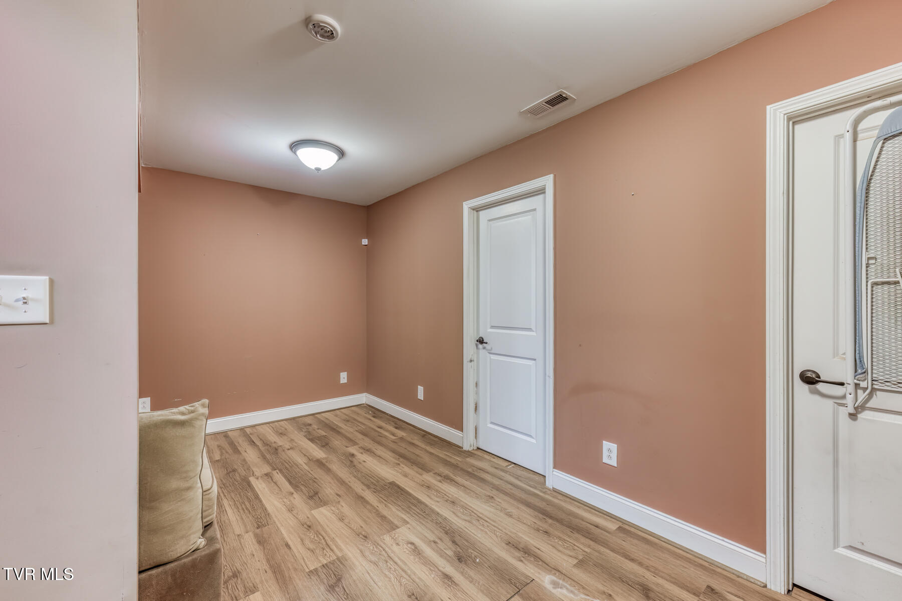 87 Lorena Lane