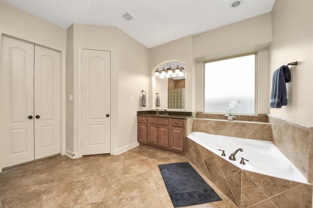 11415 Stonecreek Bend Lane