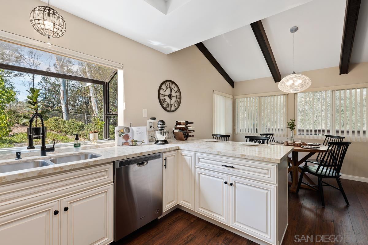 1844 Wintergreen Glen