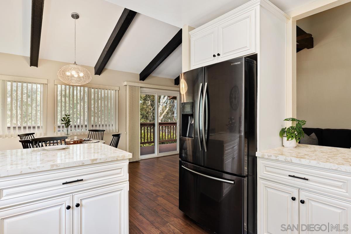 1844 Wintergreen Glen
