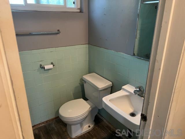 1456 W 6th St.