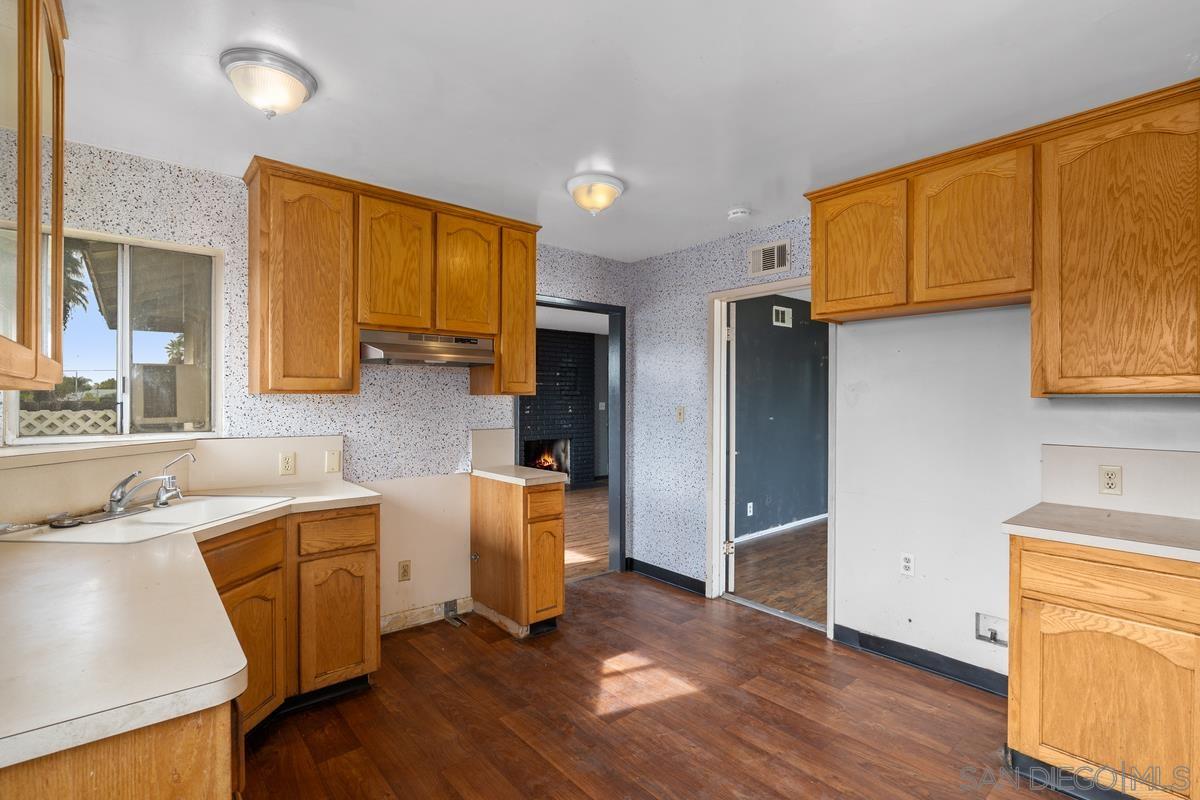 10053 Central Ave.