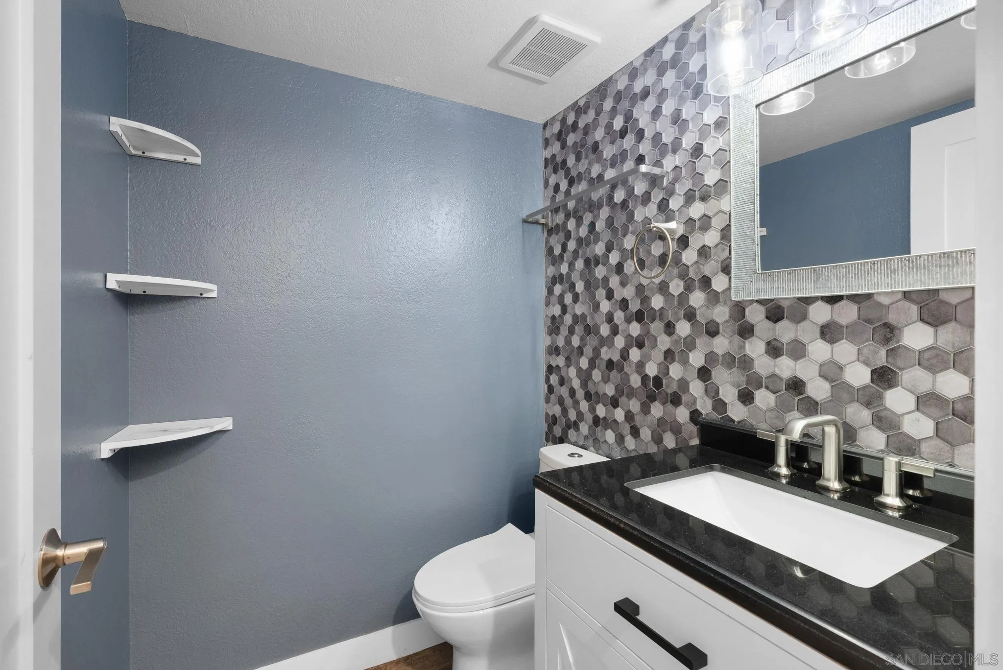 6953 Camino Pacheco