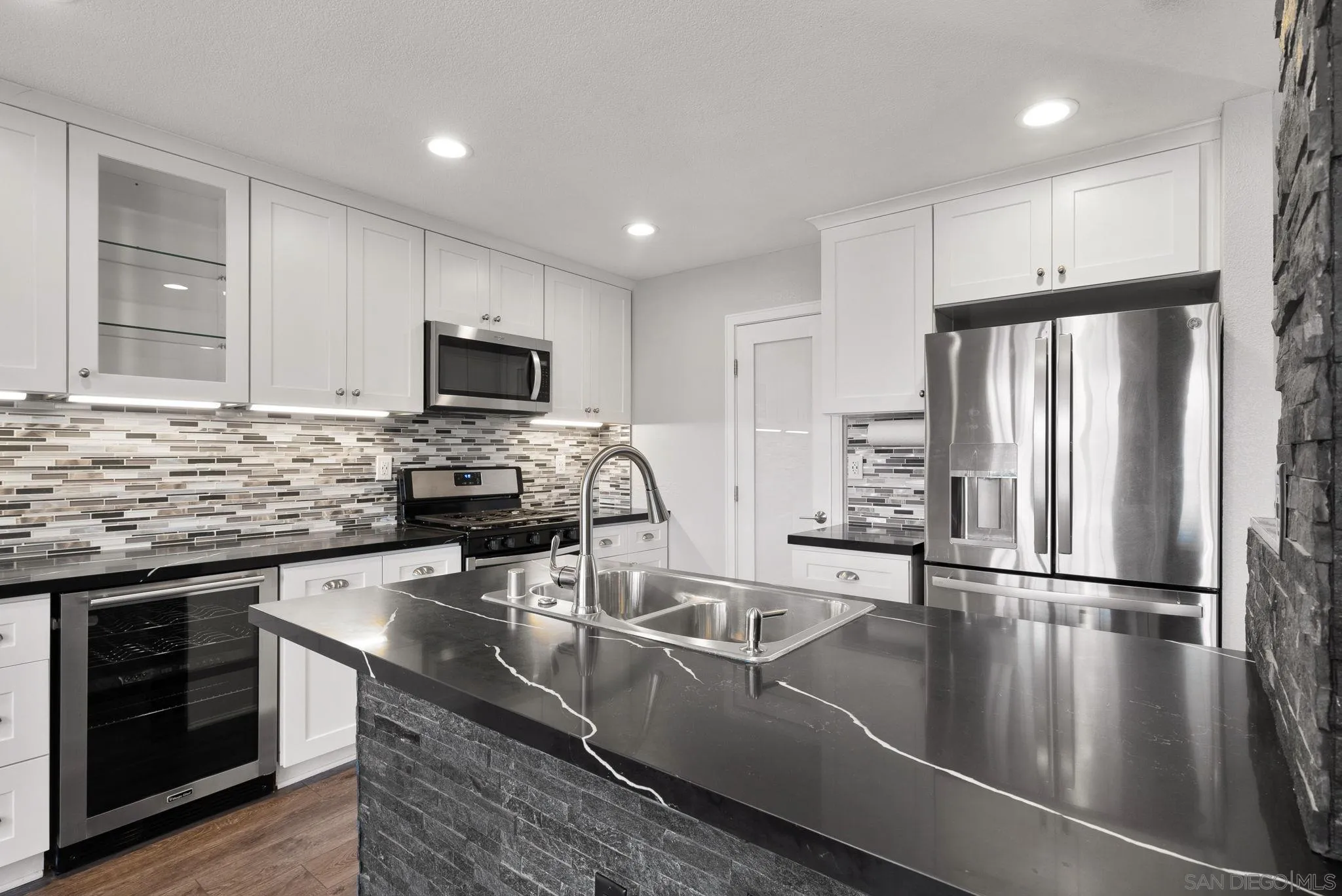 6953 Camino Pacheco