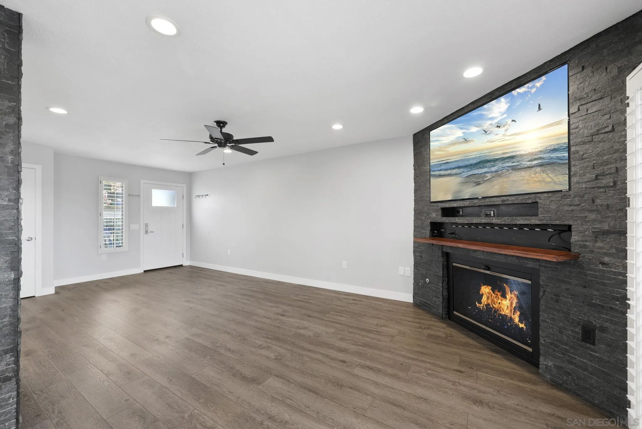 6953 Camino Pacheco