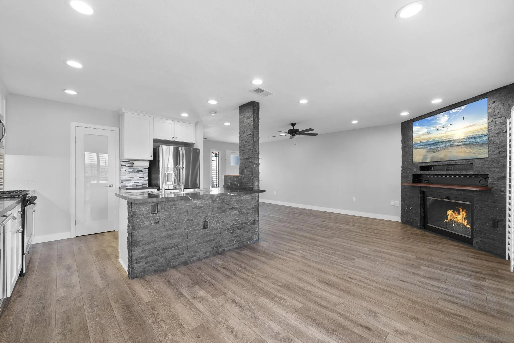 6953 Camino Pacheco