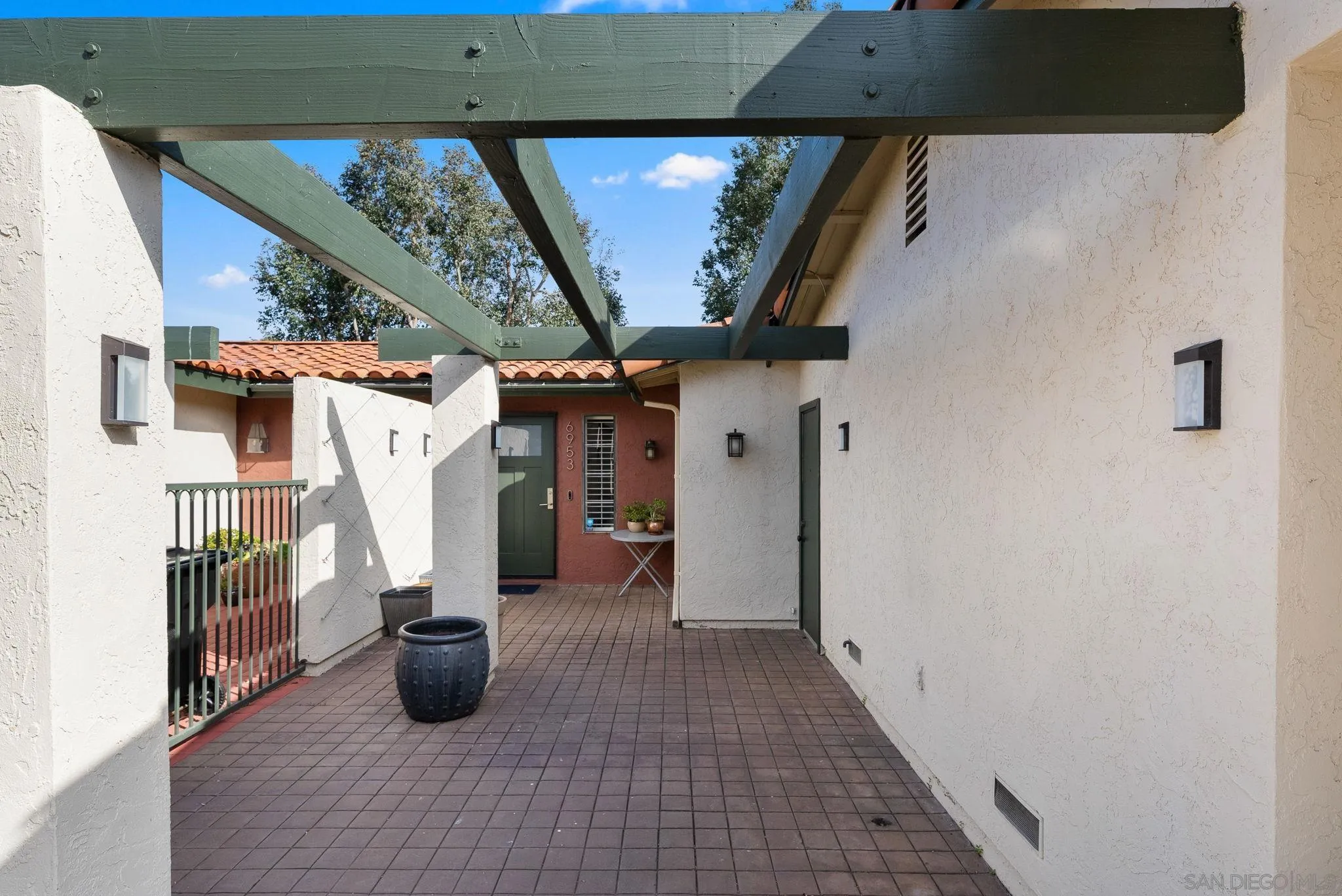 6953 Camino Pacheco