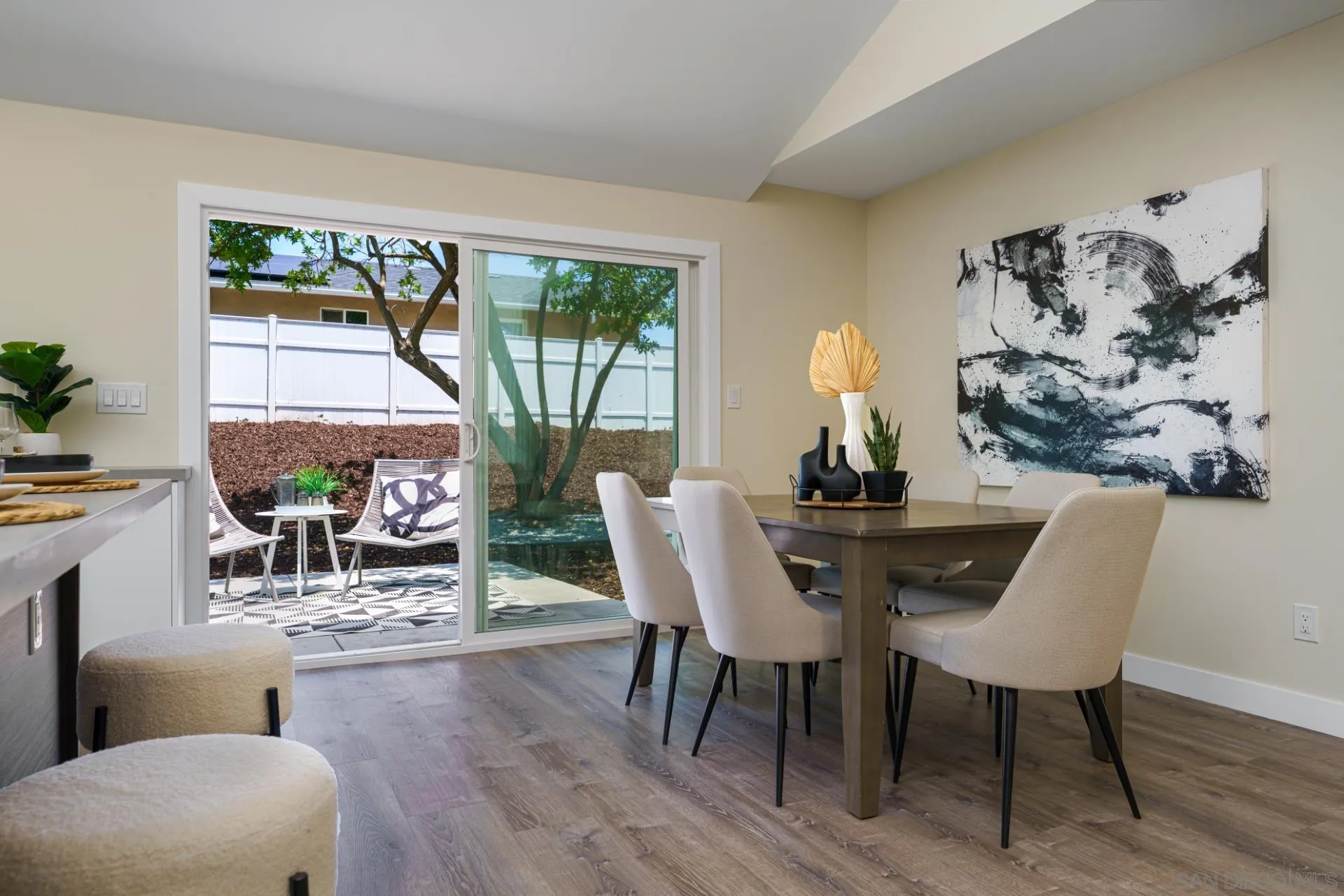 3042 Driscoll