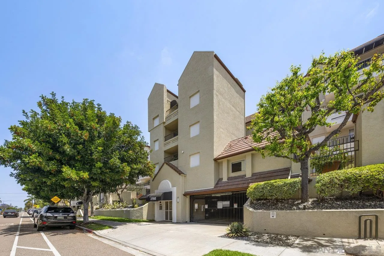 3795 Georgia St # 406