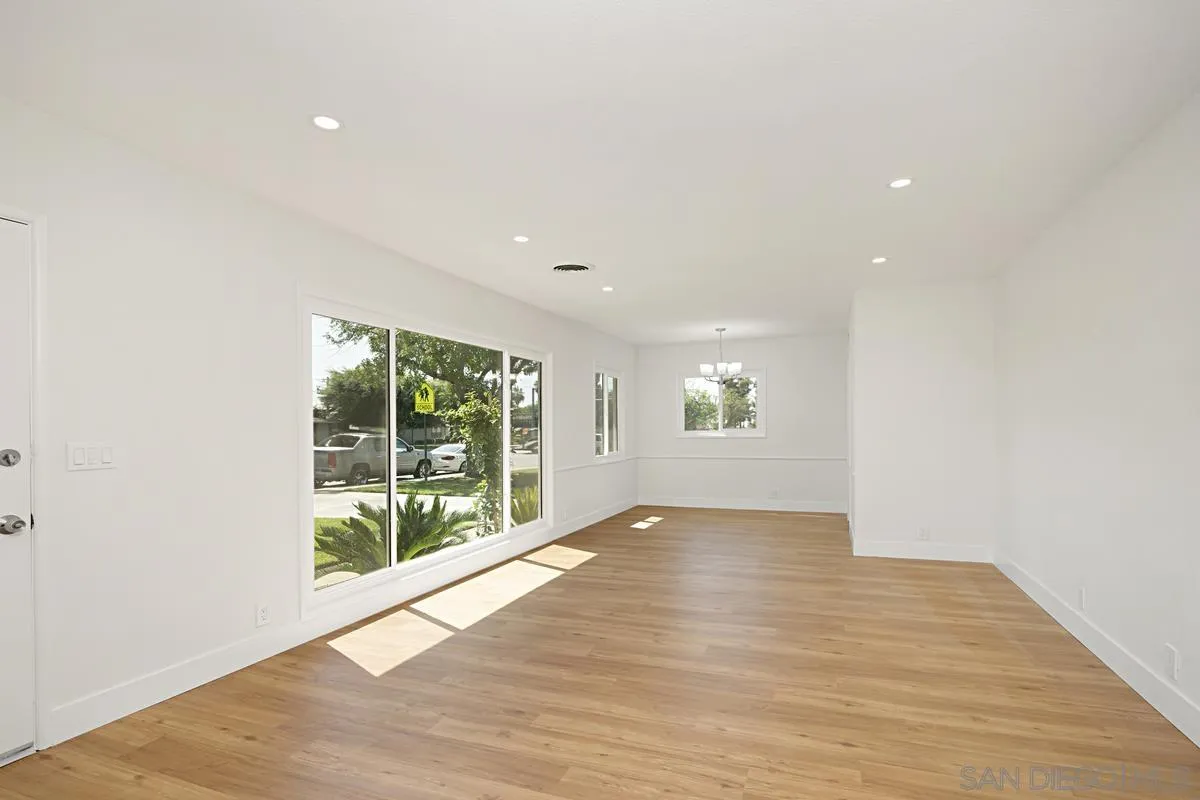 10052 Central Ave.
