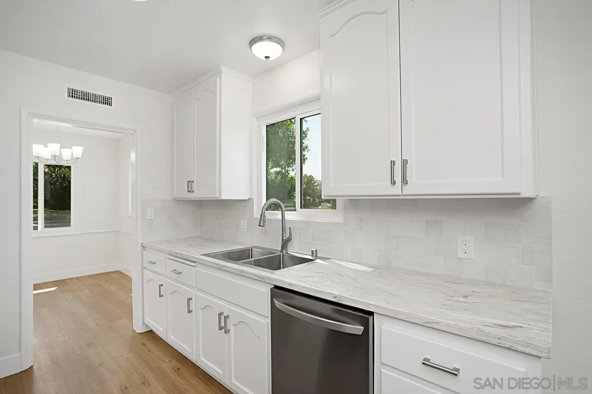 10052 Central Ave.