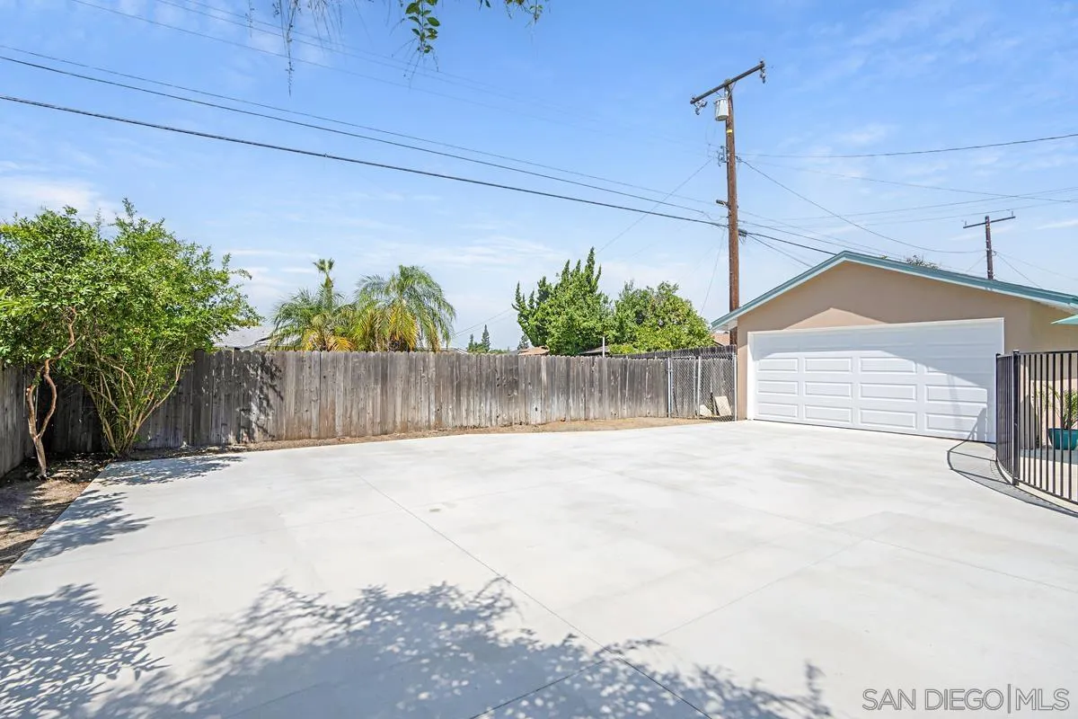 10052 Central Ave.